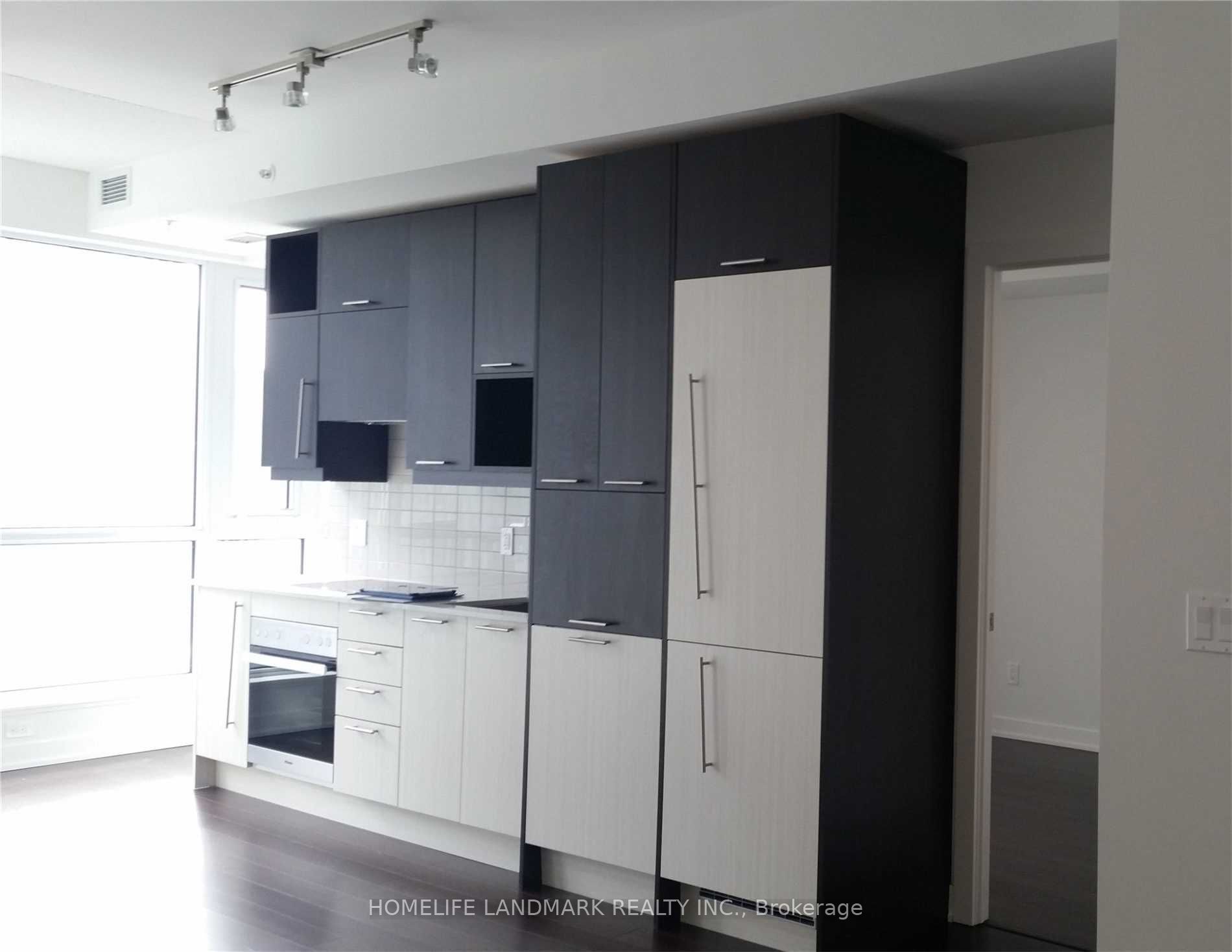 30 Nelson Street 1105, Toronto, ON M5V 0H5 photo 5