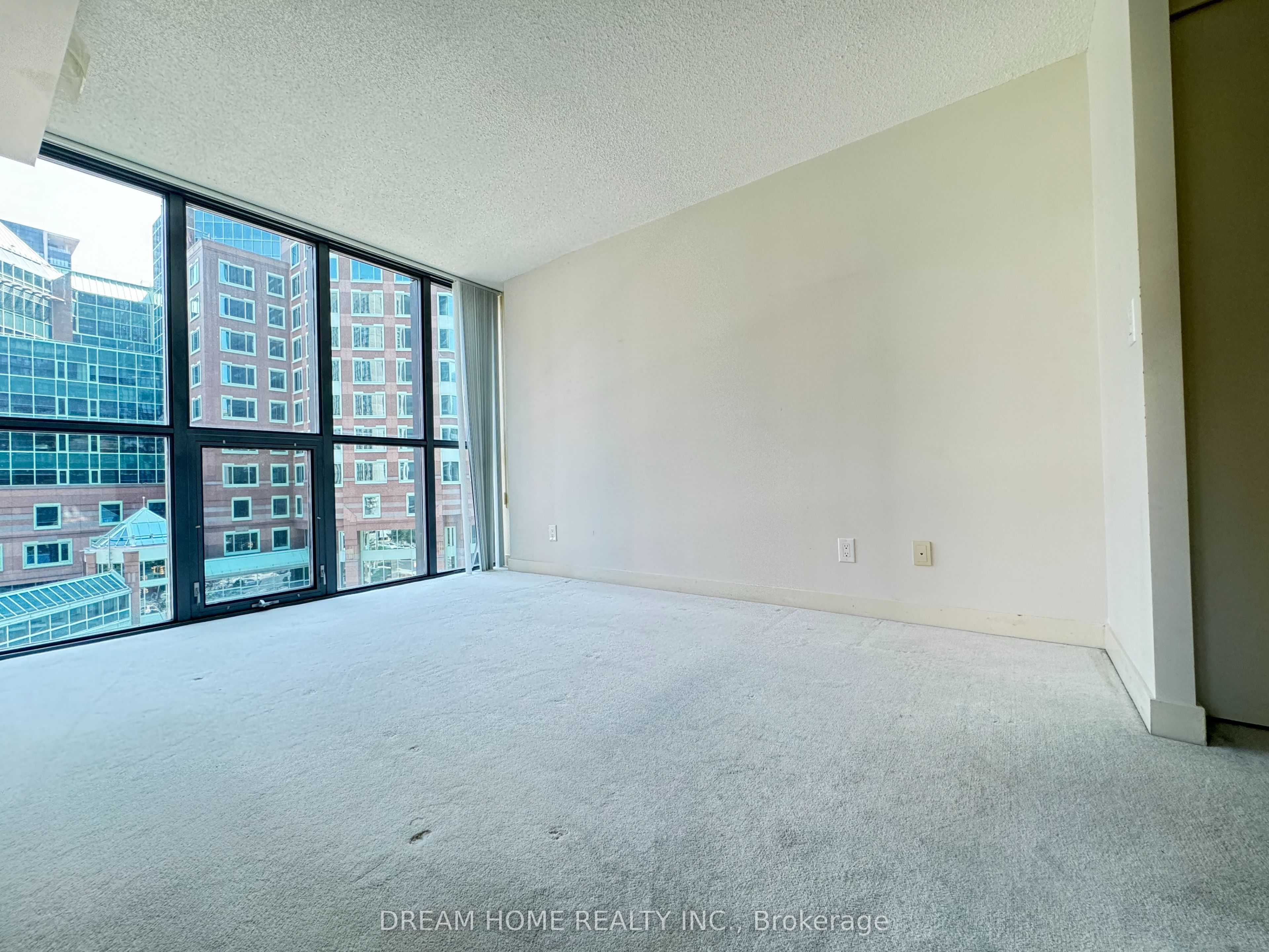 110 Charles Street E 608, Toronto, ON M4Y 1T5 photo 5