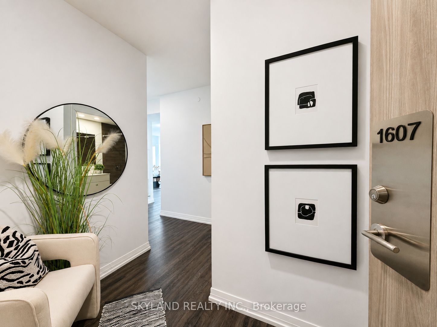 75 Canterbury Place 1607, Toronto, ON M2N 2N1