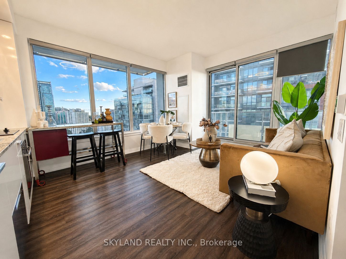 75 Canterbury Place 1607, Toronto, ON M2N 2N1 photo 5