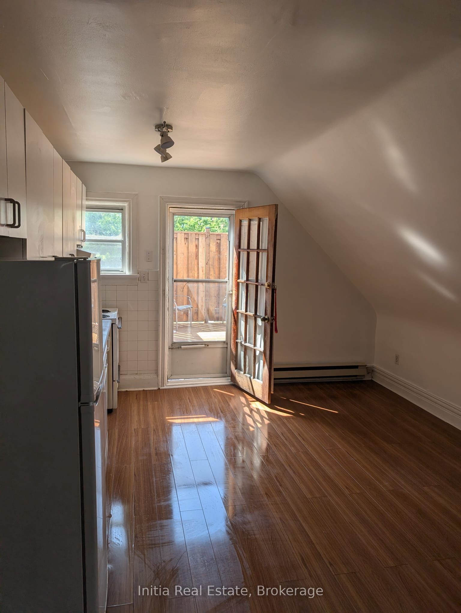 622 Huron Street 3, Toronto, ON M5R 2R9 photo 2