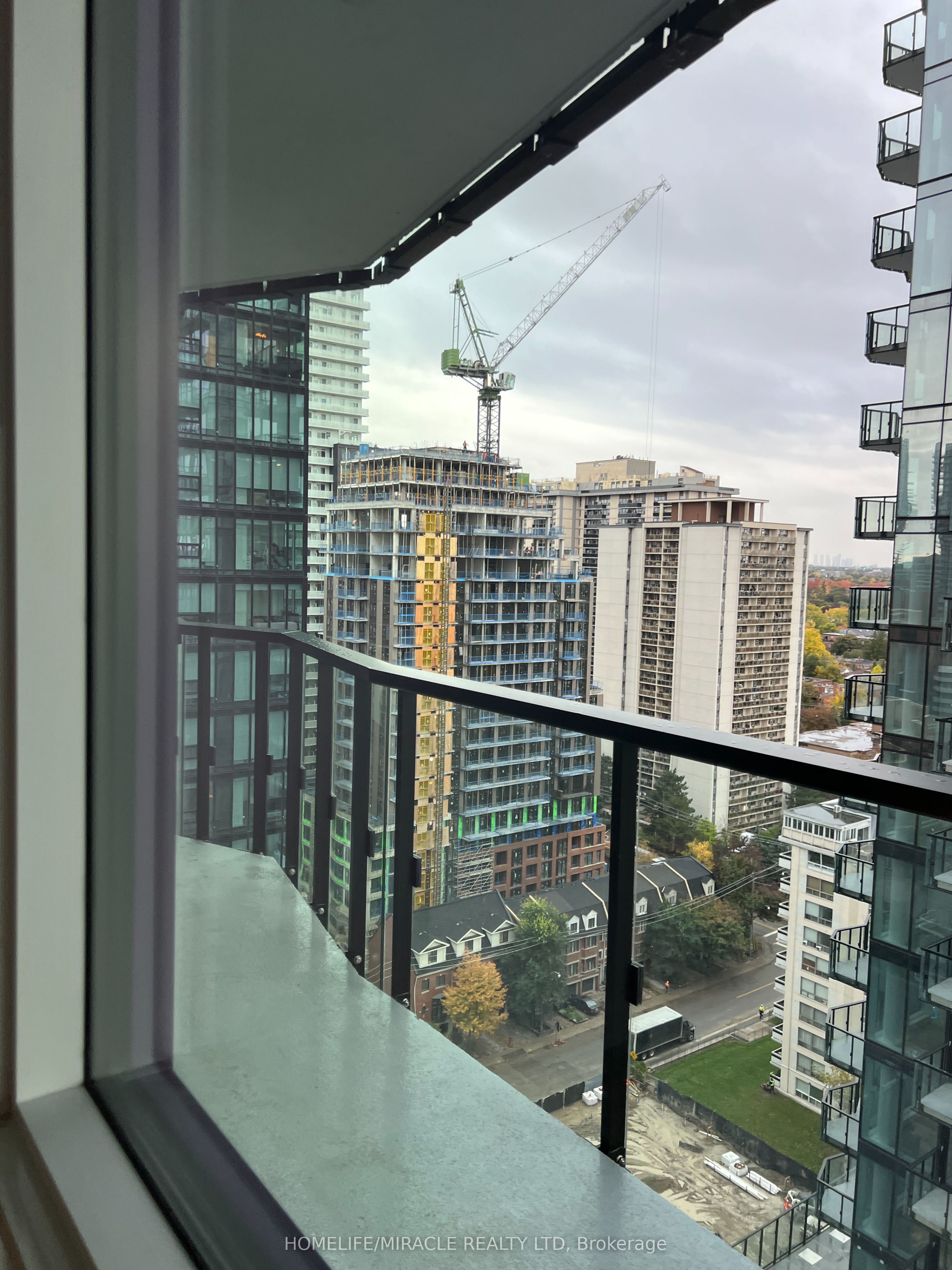 110 Broadway Avenue 1706, Toronto, ON M4P 1V7
