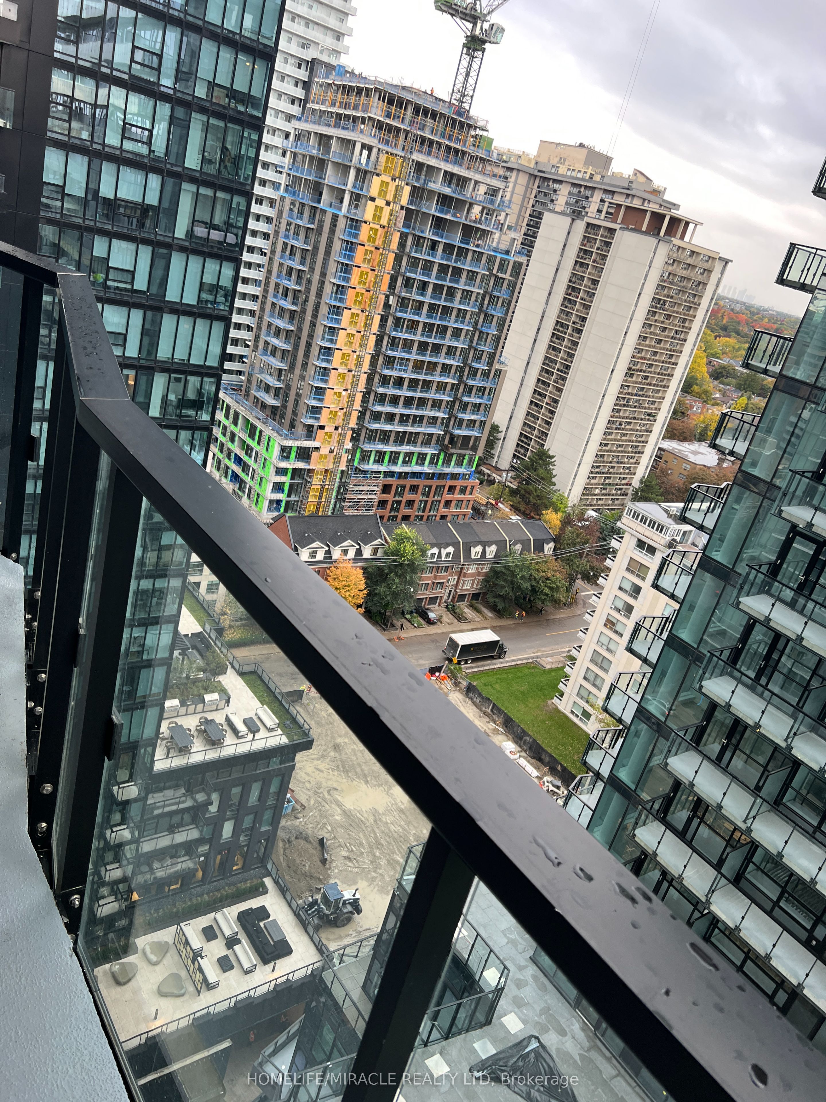 110 Broadway Avenue 1706, Toronto, ON M4P 1V7 photo 5