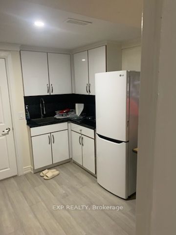 55 Dallas Road Basement, Toronto, ON M2R 2J3 photo 5