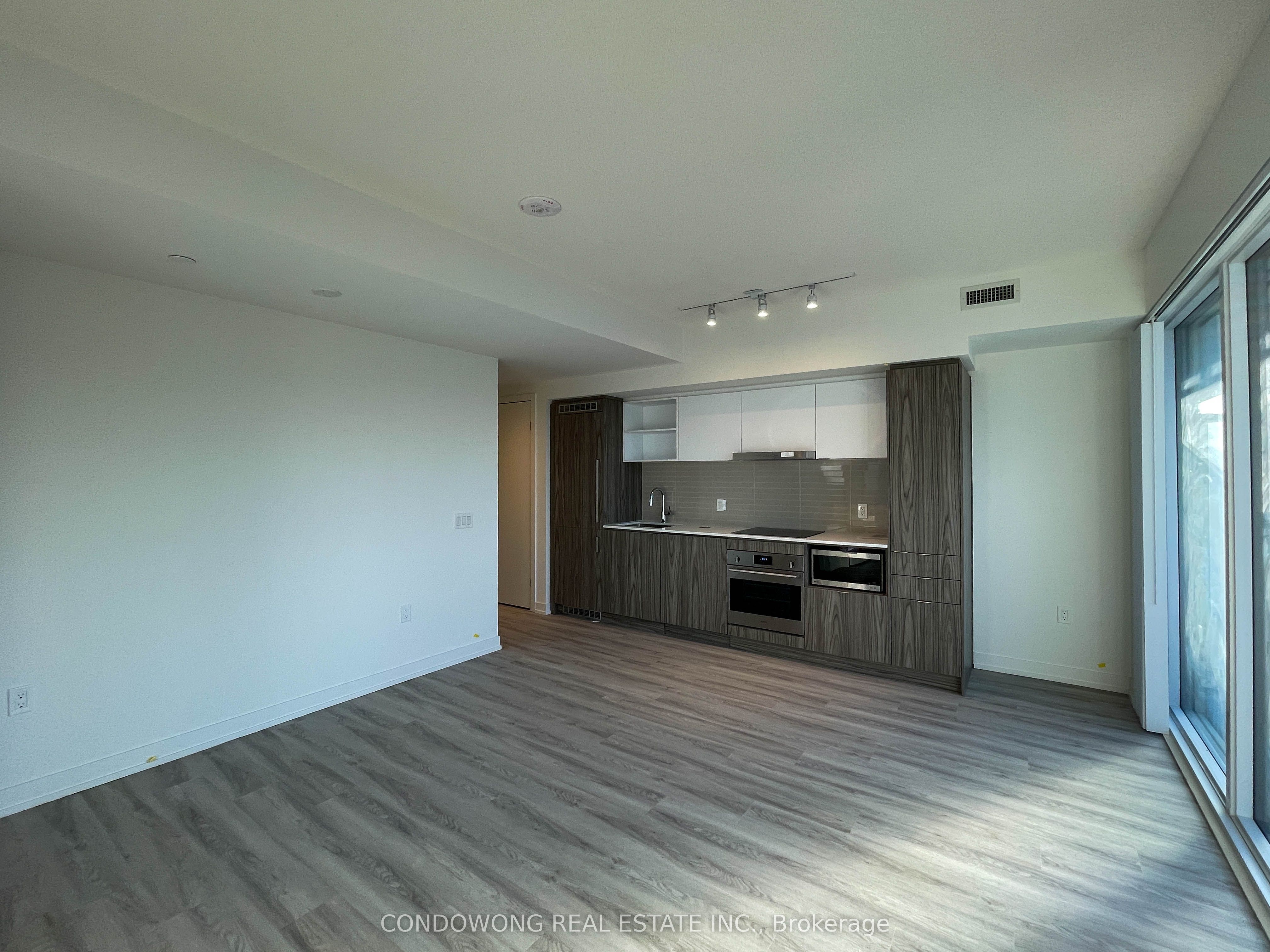 55 Cooper Street 2105, Toronto, ON M5E 0G1 photo 4