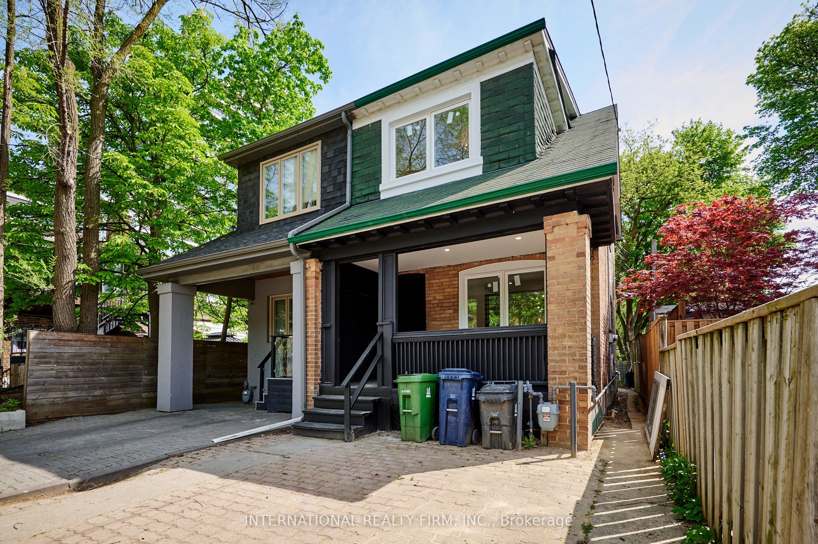 171 Duplex Avenue, Toronto, ON M5P 2A8