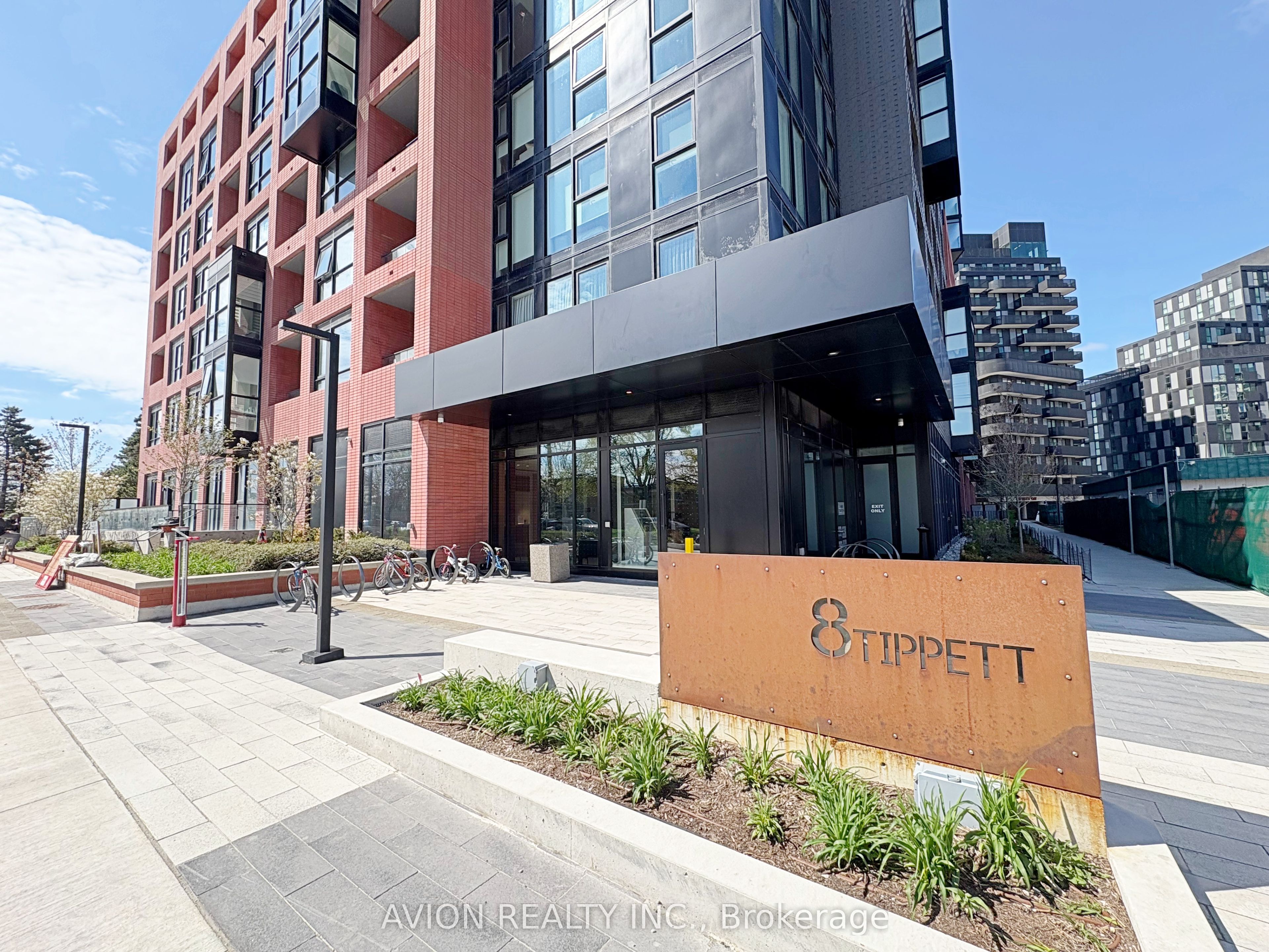 8 Tippett Road 1016, Toronto, ON M3H 0E7 photo 2