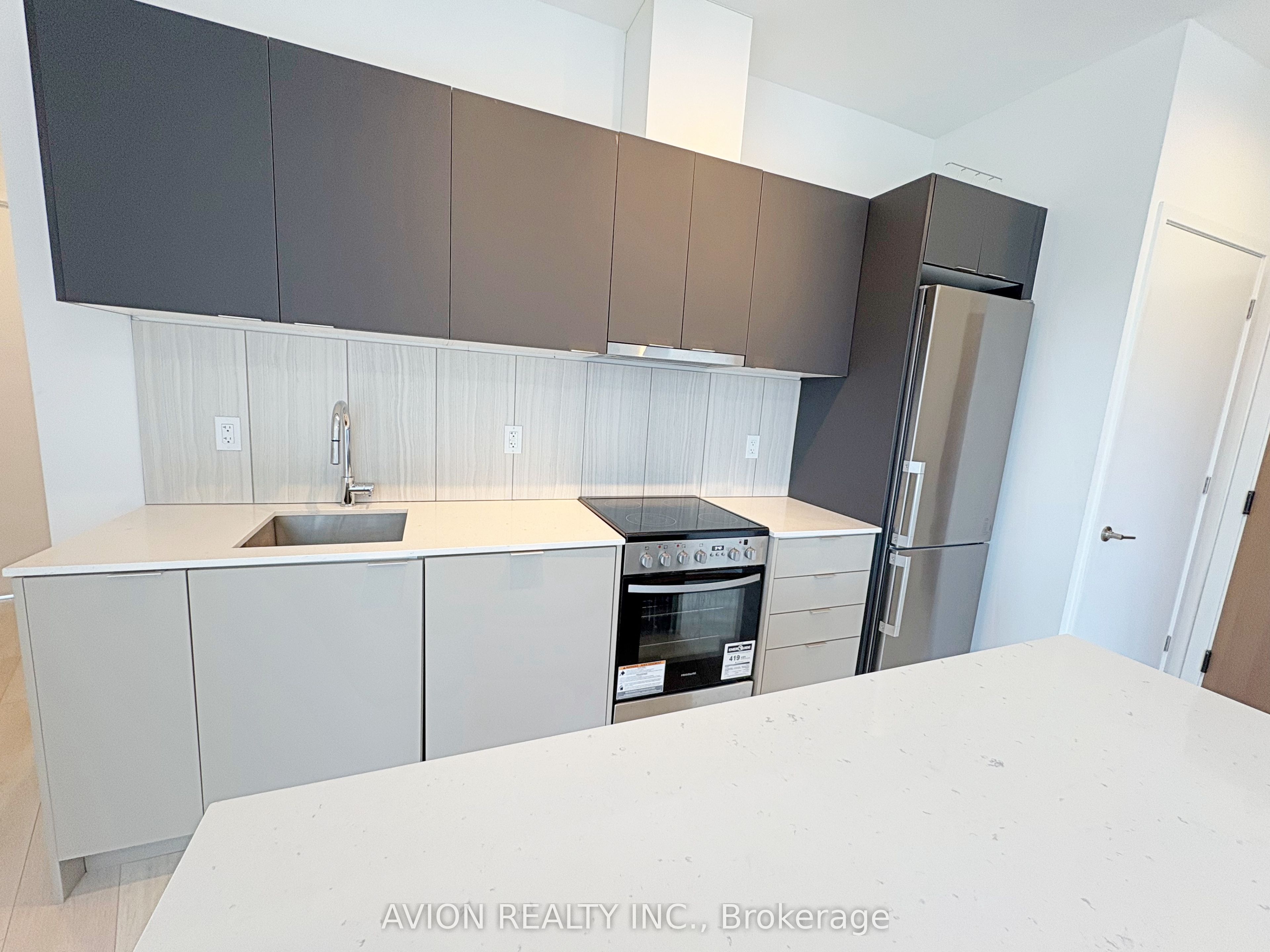 8 Tippett Road 1016, Toronto, ON M3H 0E7 photo 4