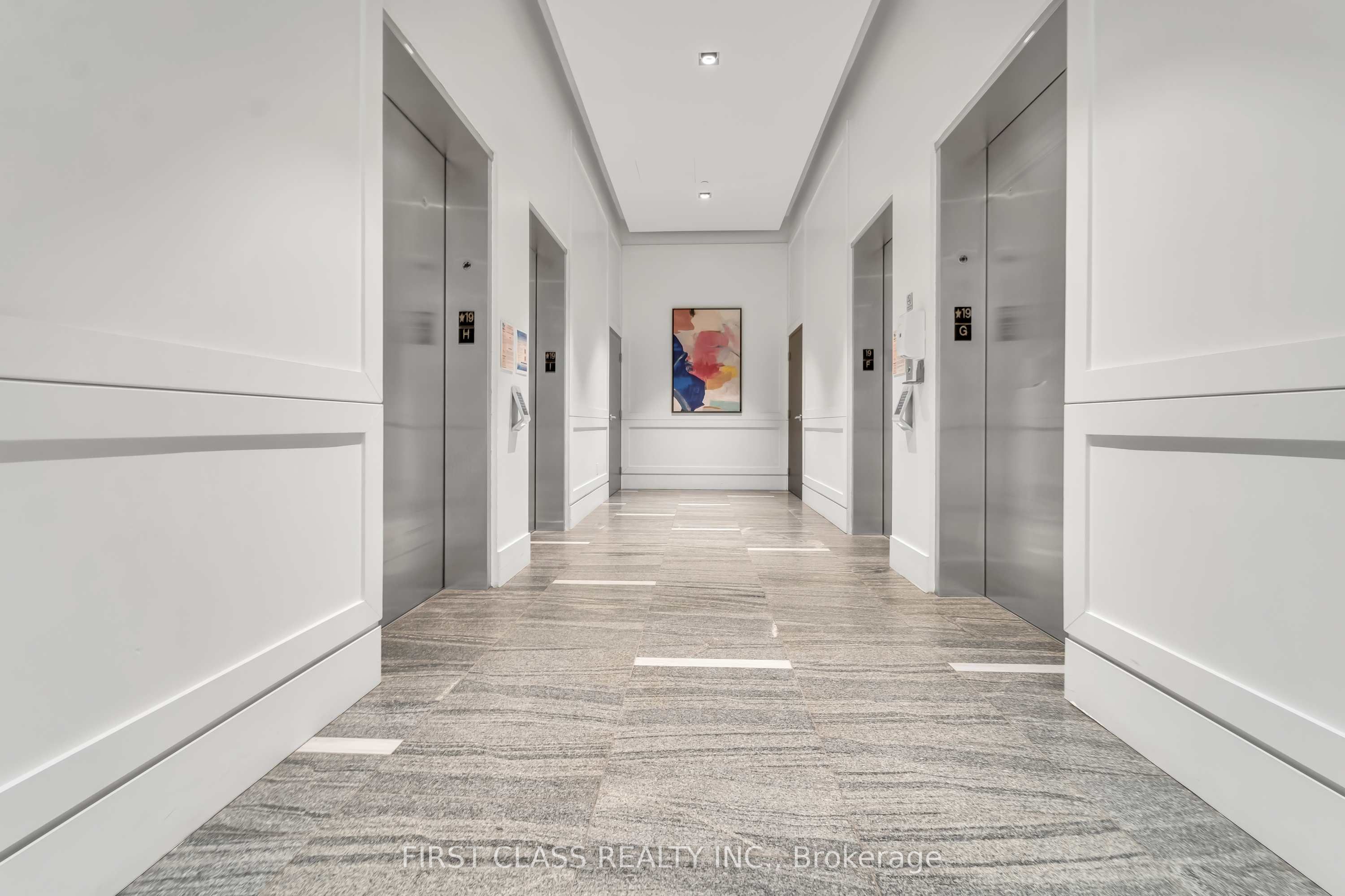 488 University Avenue 3901, Toronto, ON M5G 0C1 photo 5