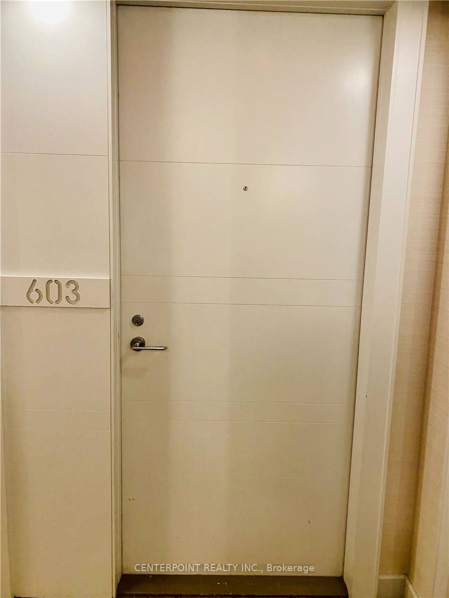 37 Grosvenor Street 603, Toronto, ON M4Y 3G5 photo 2