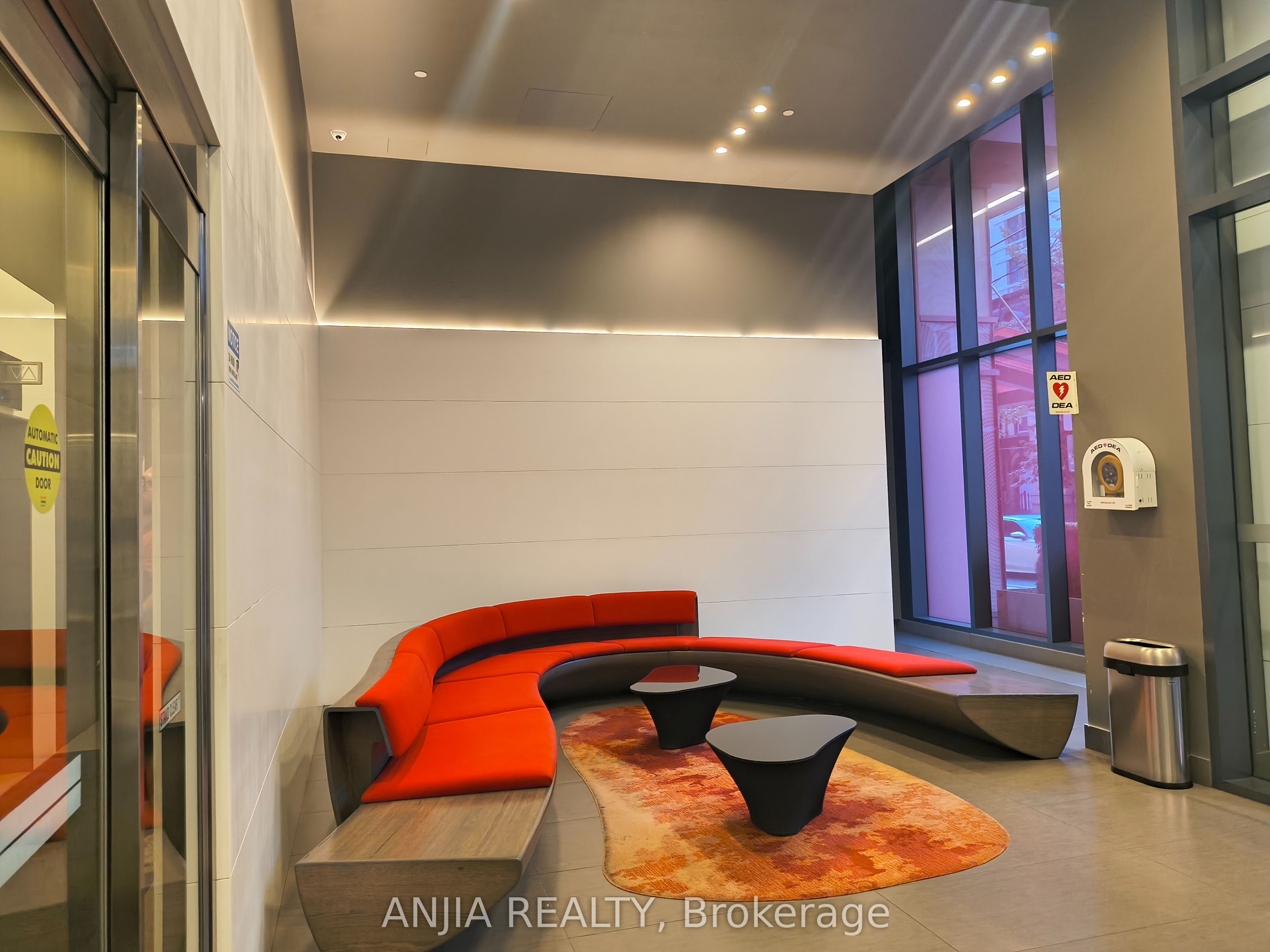 159 Dundas Street E 2202, Toronto, ON M5B 0A9 photo 2