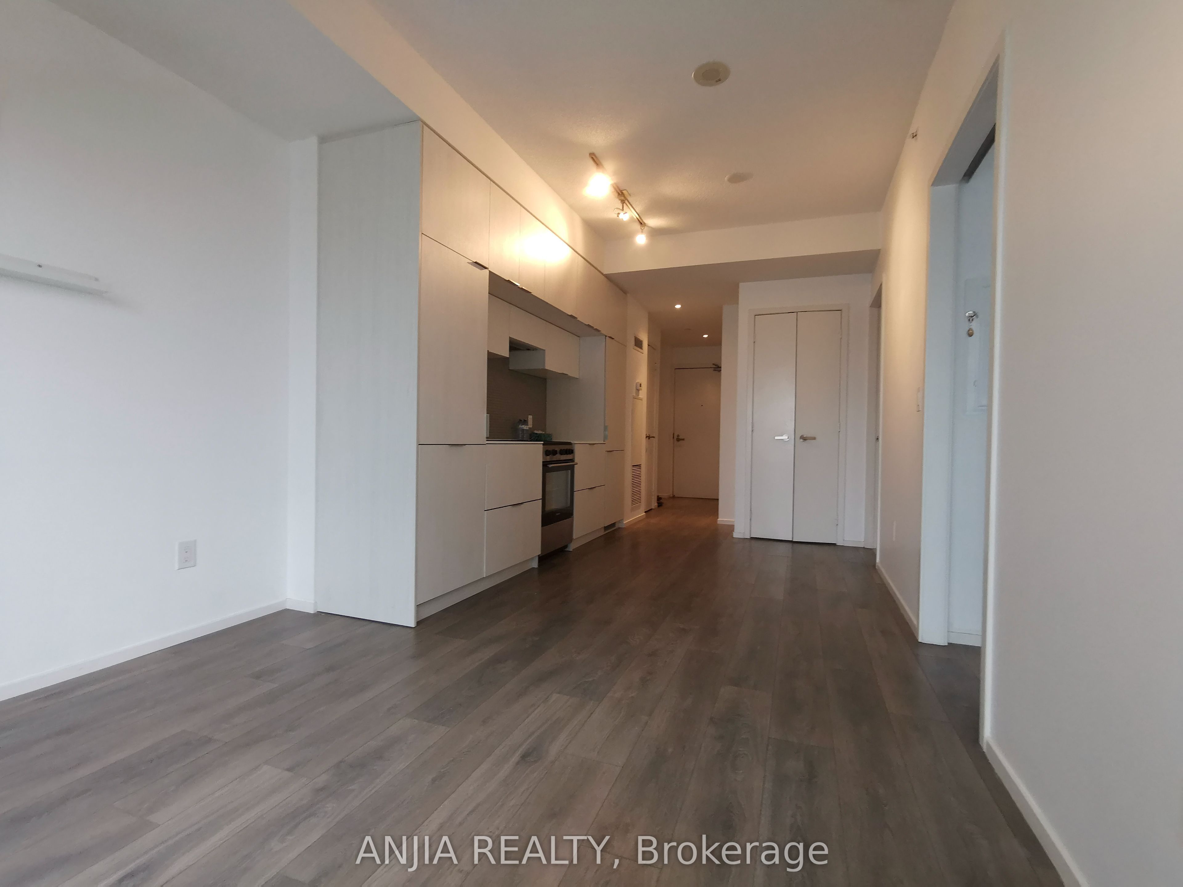 159 Dundas Street E 2202, Toronto, ON M5B 0A9 photo 5