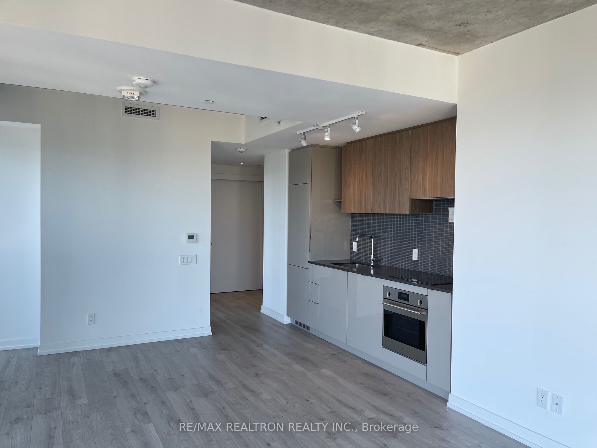 161 Roehampton Avenue 3609, Toronto, ON M4P 0C8 photo 5