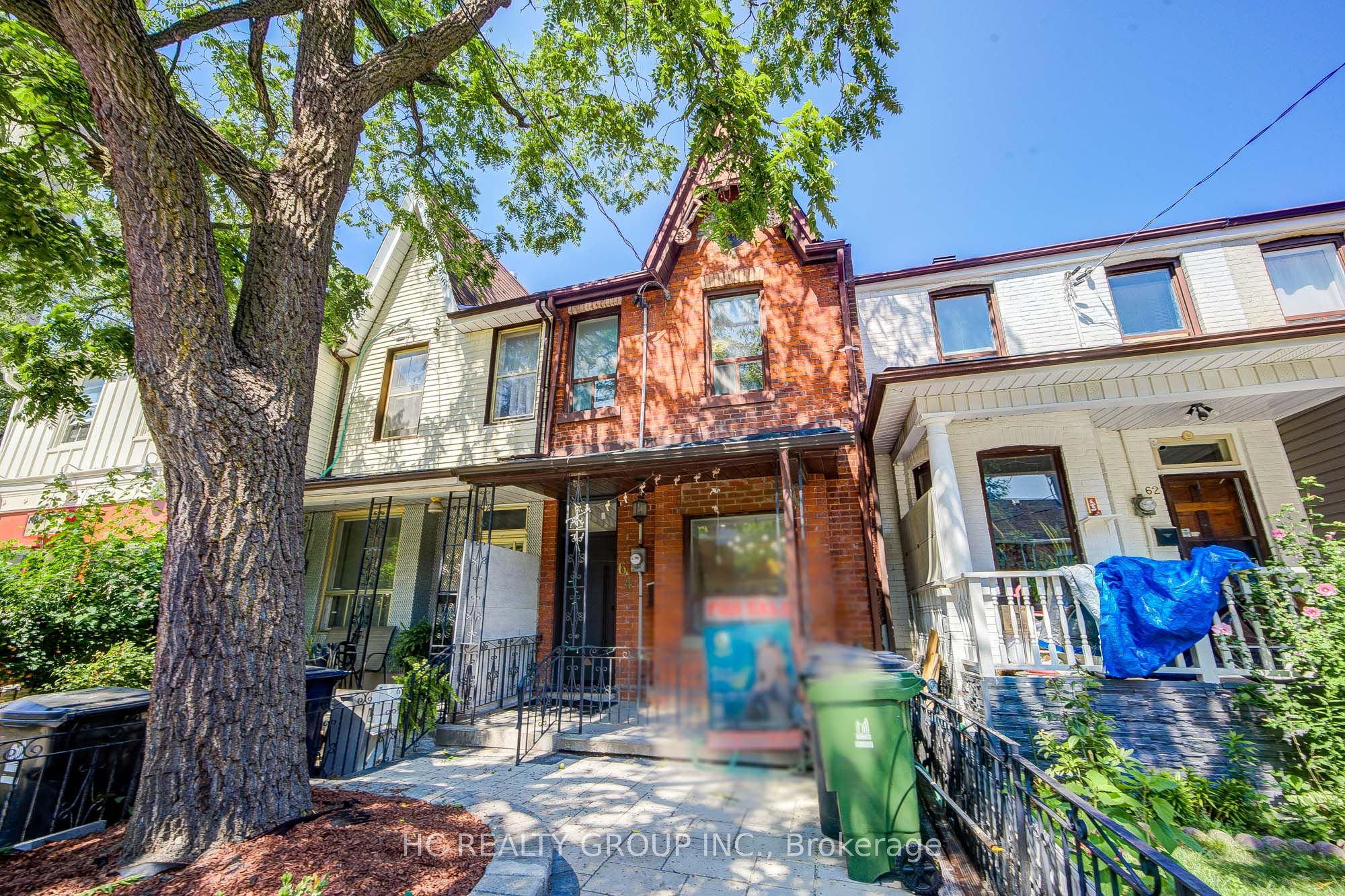 64 Wales Avenue, Toronto, ON M5T 1J4 photo 3