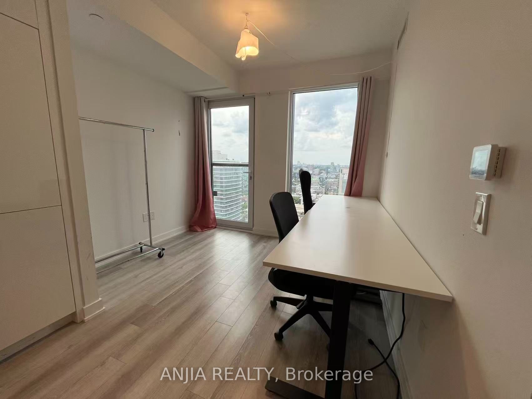 238 Simcoe Street, Toronto, ON M5T 0E2 photo 5