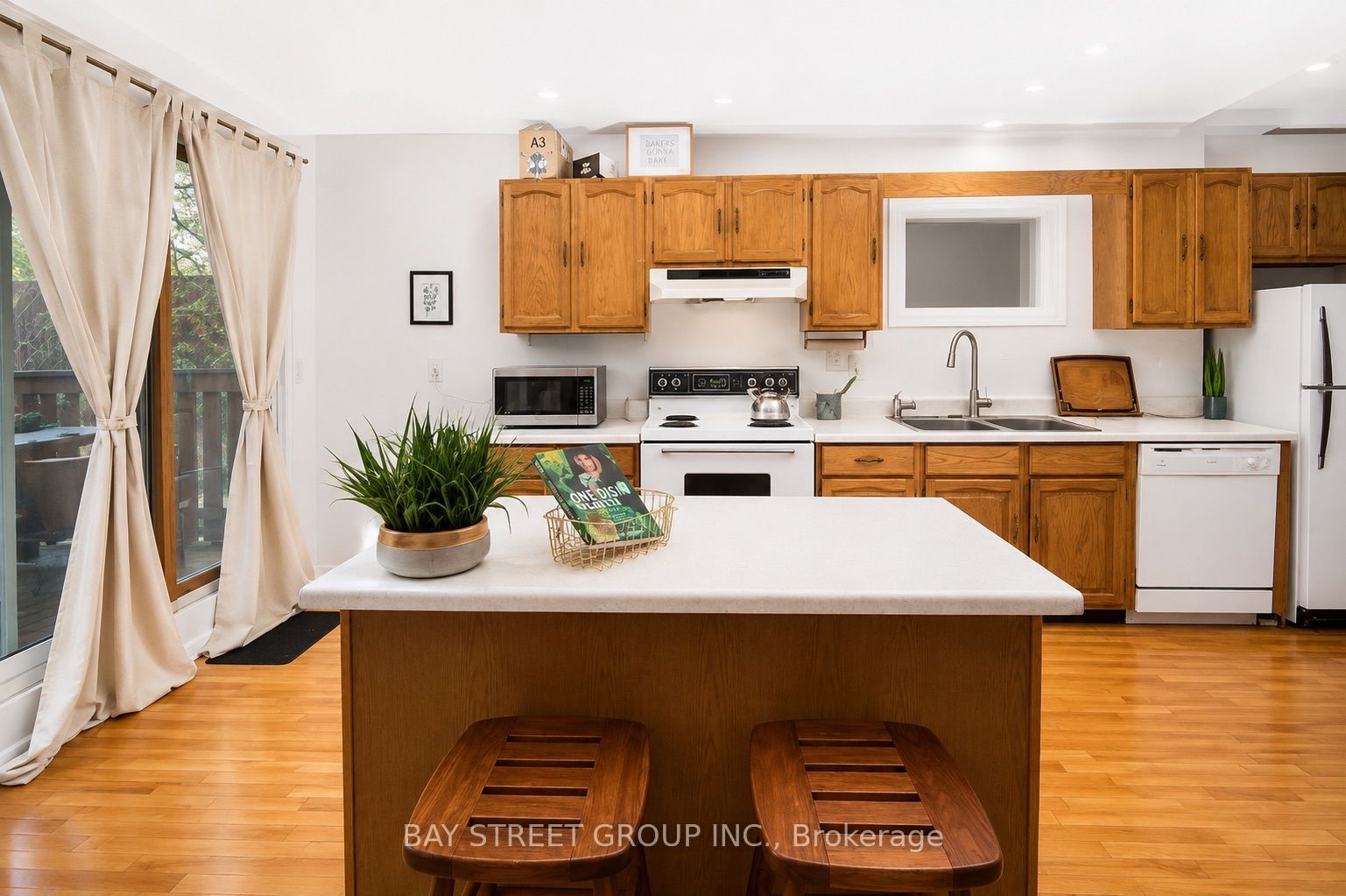 586 Huron Street, Toronto, ON M5R 2R7 photo 3