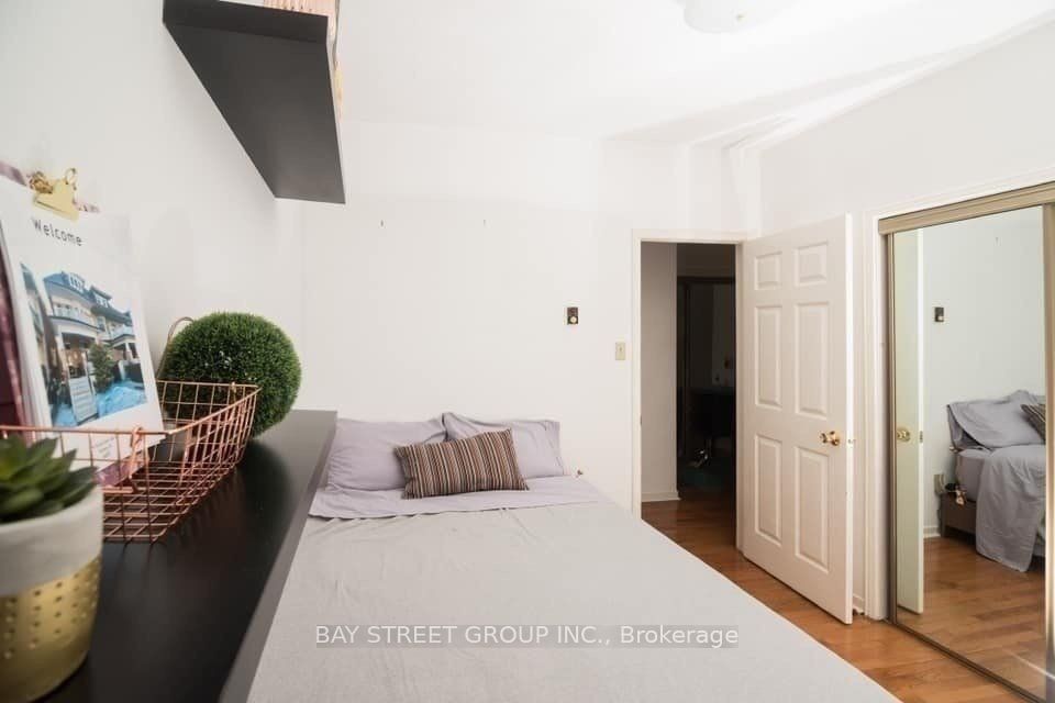 586 Huron Street, Toronto, ON M5R 2R7 photo 5