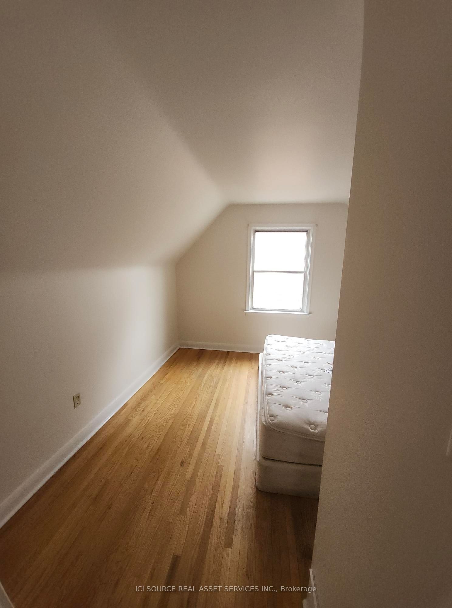 8 Talbot Road, Toronto, ON M2N 2S9 photo 2