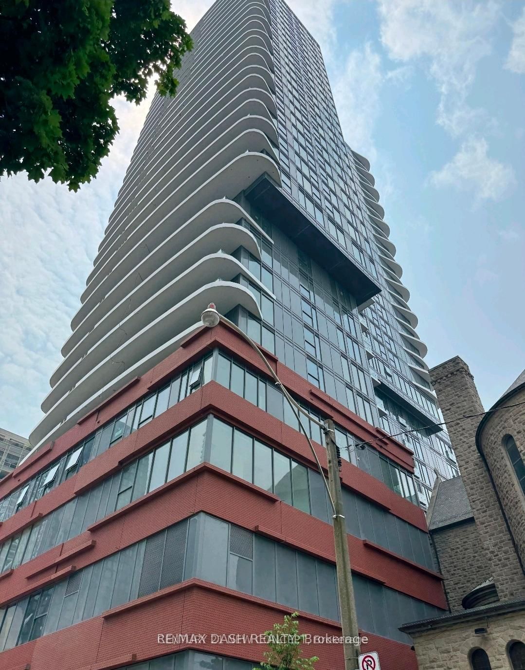 280 Dundas Street W 1014, Toronto, ON M5T 0E3