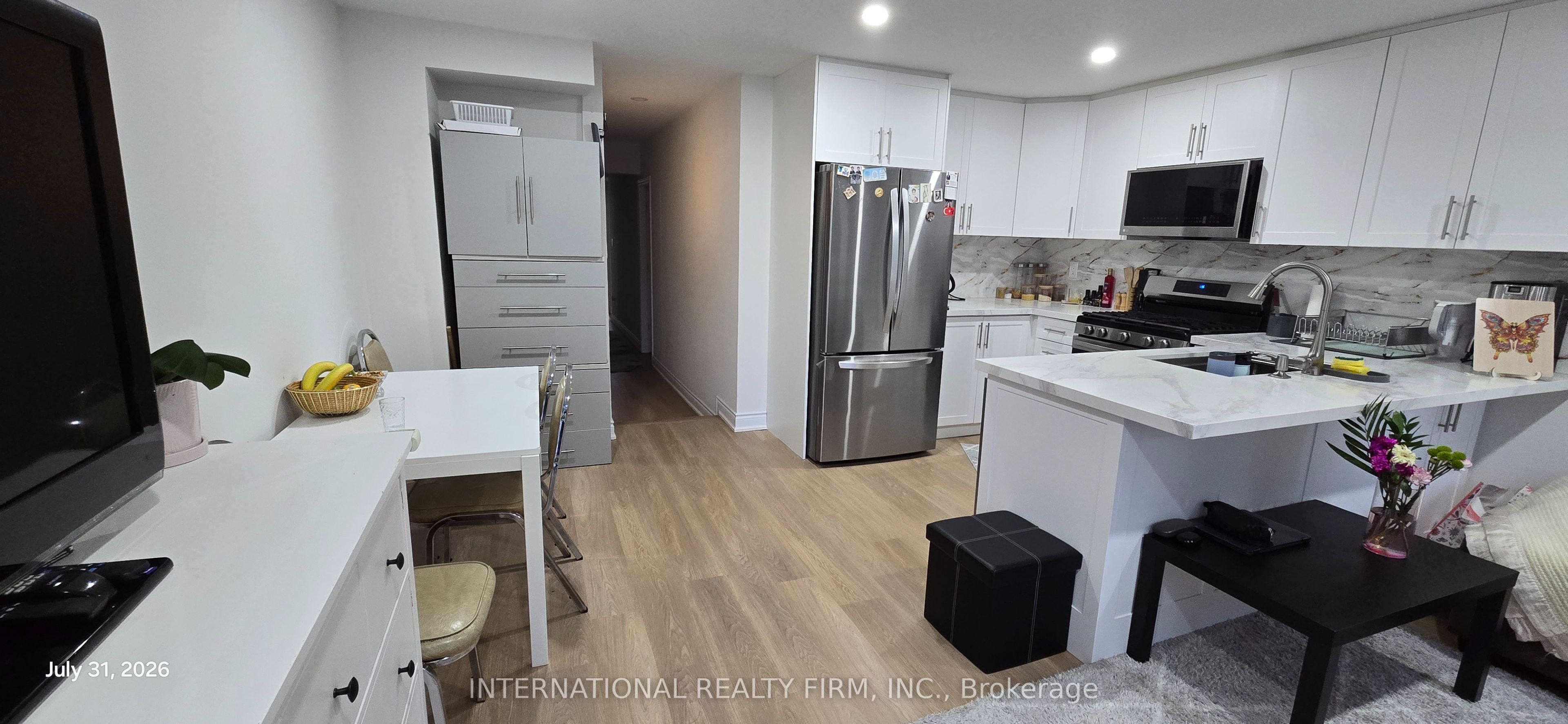 261 Soudan Avenue Main, Toronto, ON M4S 1W2 photo 3
