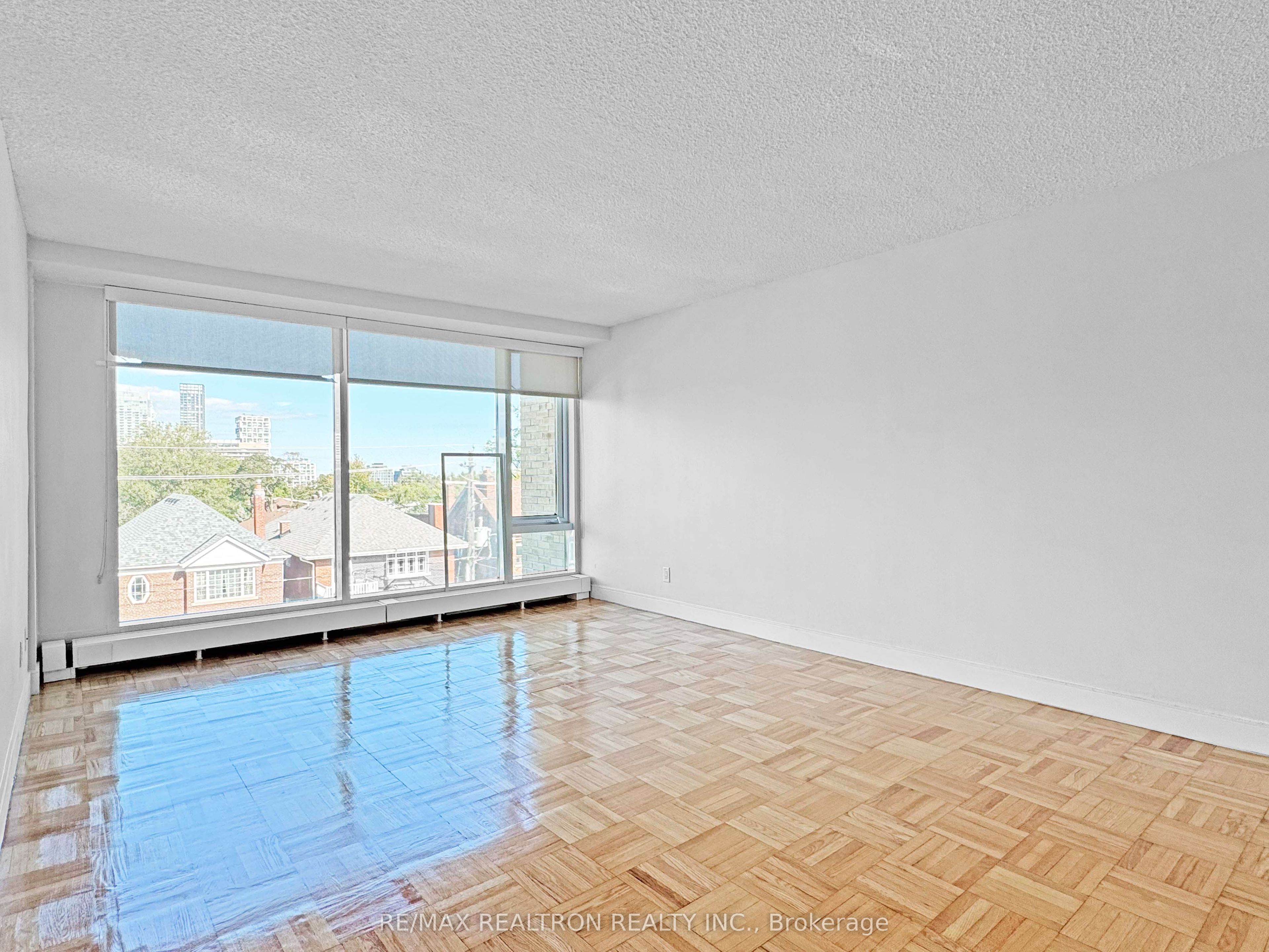 990 Avenue Road 408, Toronto, ON M5P 2K8 photo 3