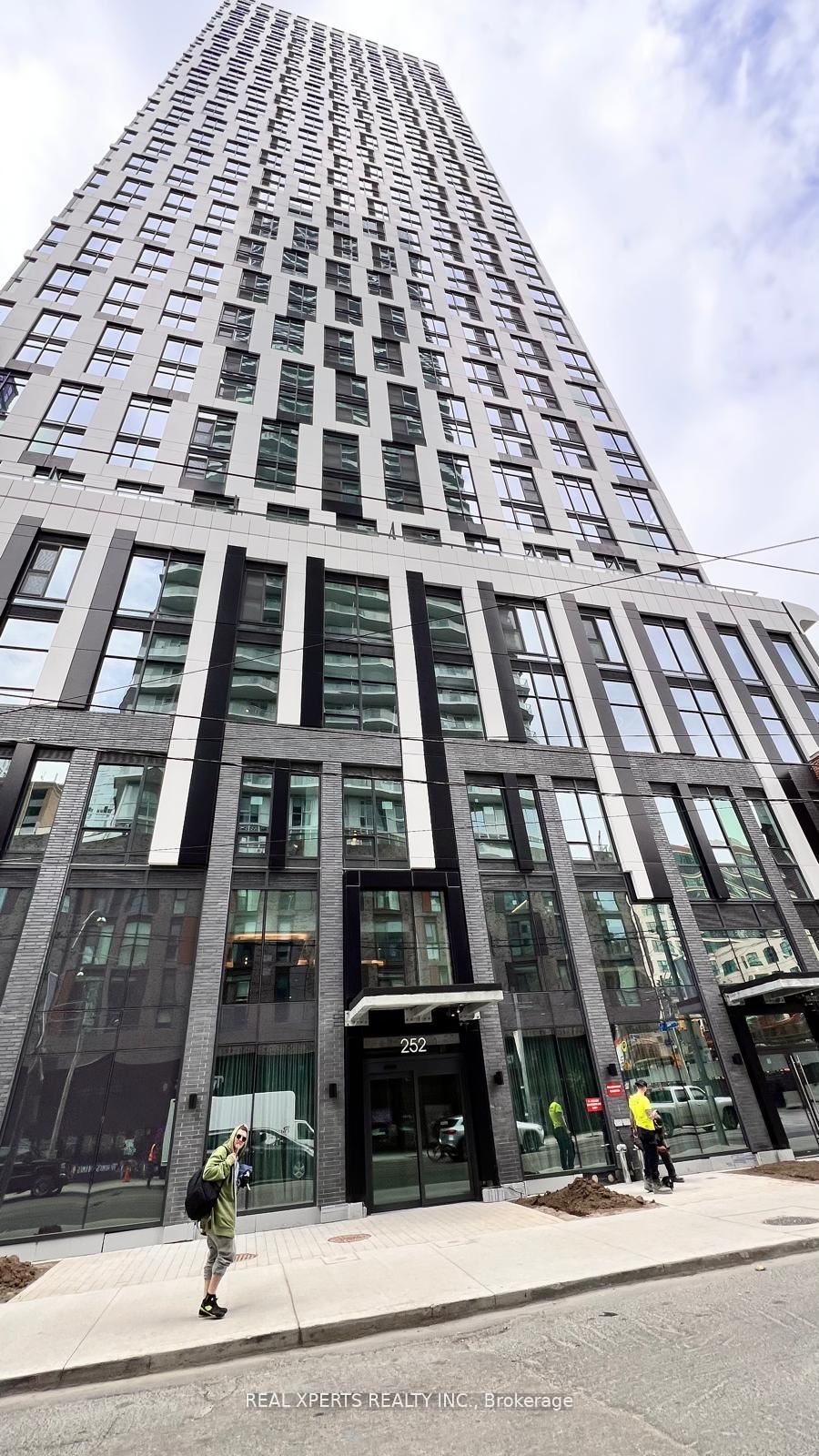 252 Church Street 2209, Toronto, ON M5B 0E6