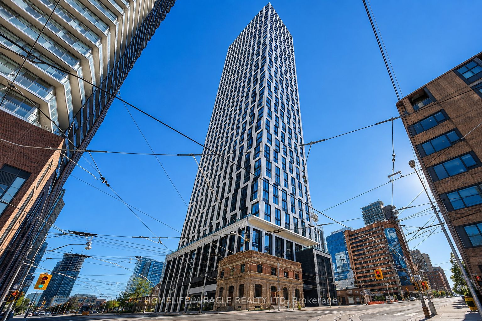 252 Church Street 1708, Toronto, ON M5B 0E6