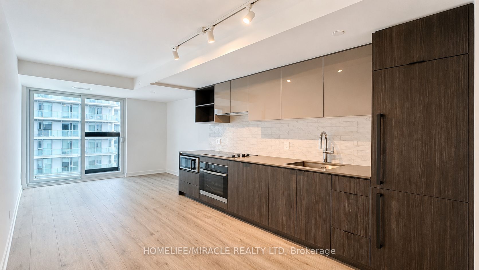 252 Church Street 1708, Toronto, ON M5B 0E6 photo 2