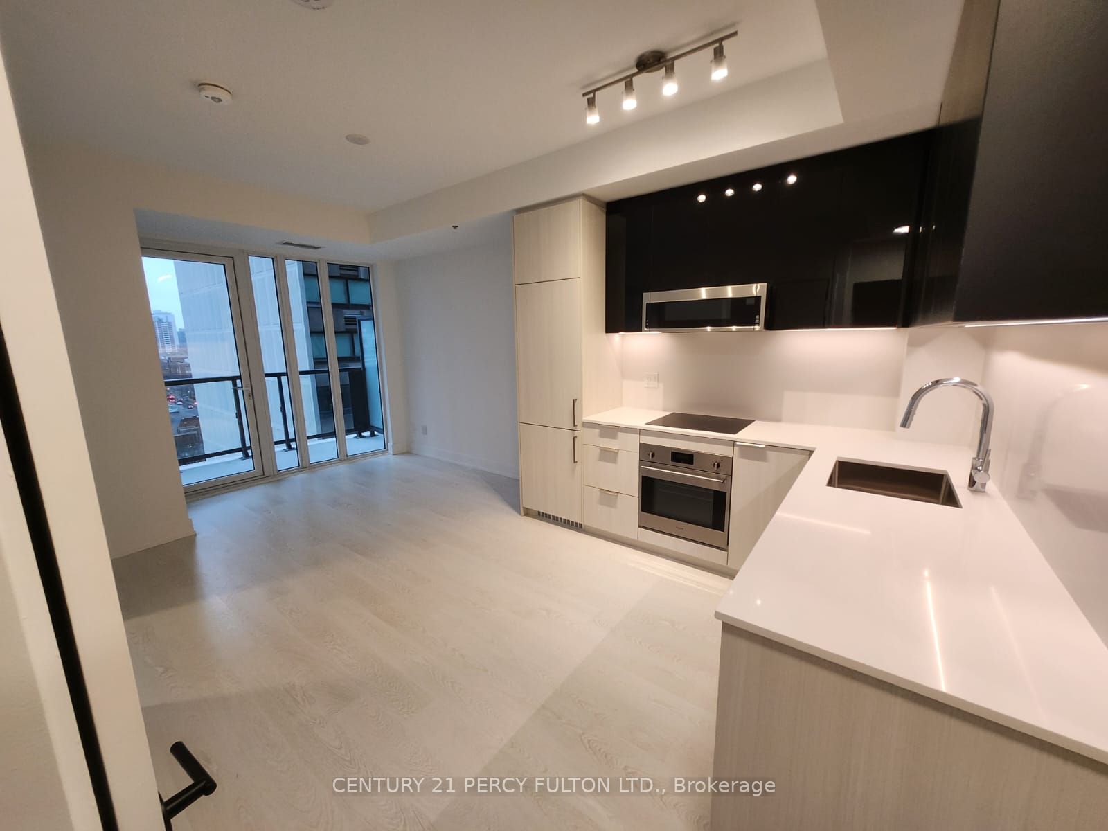 308 Jarvis Street E 1407, Toronto, ON M5A 2P2