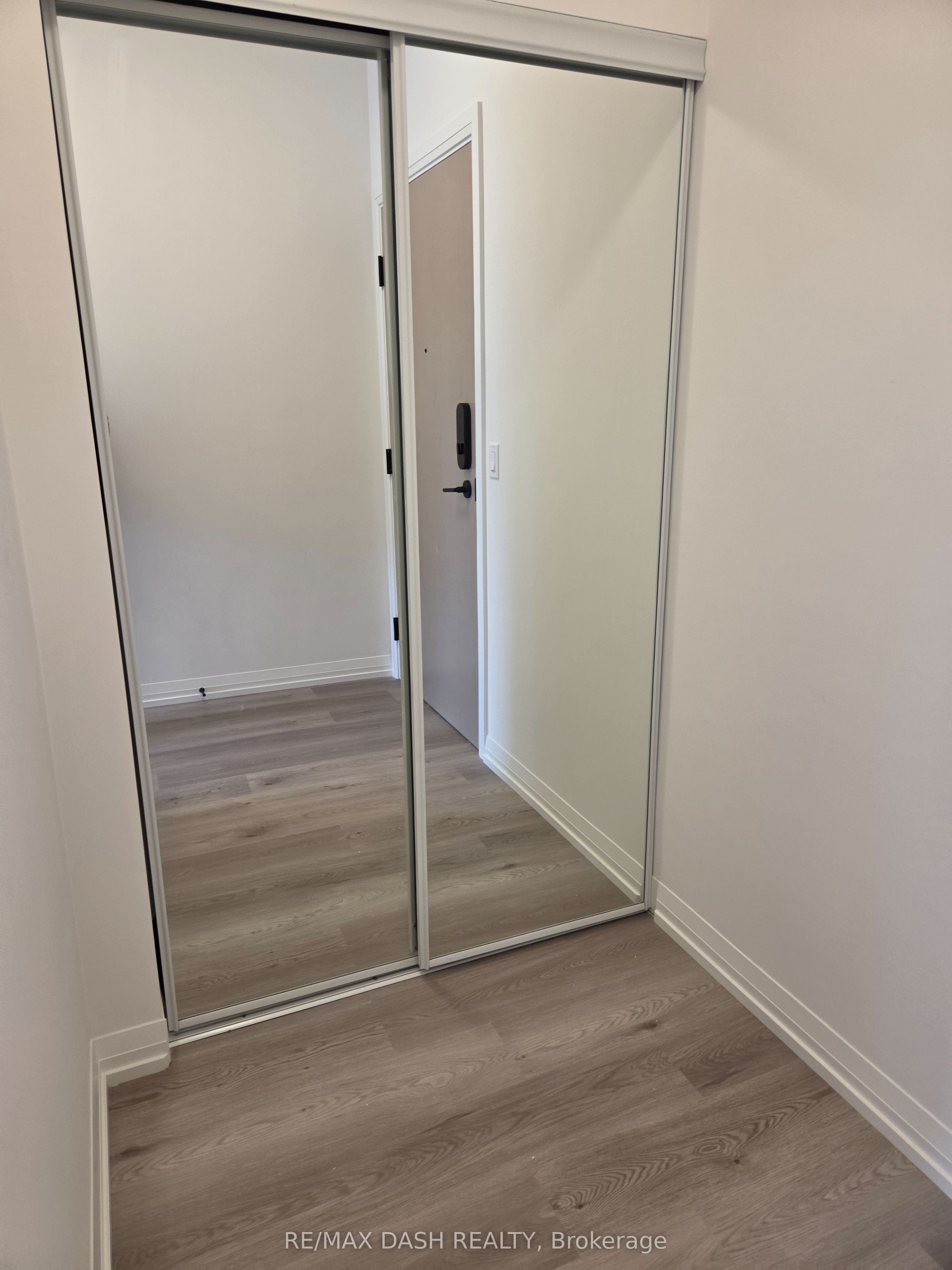 280 Dundas Street W 1206, Toronto, ON M5T 0E3 photo 3