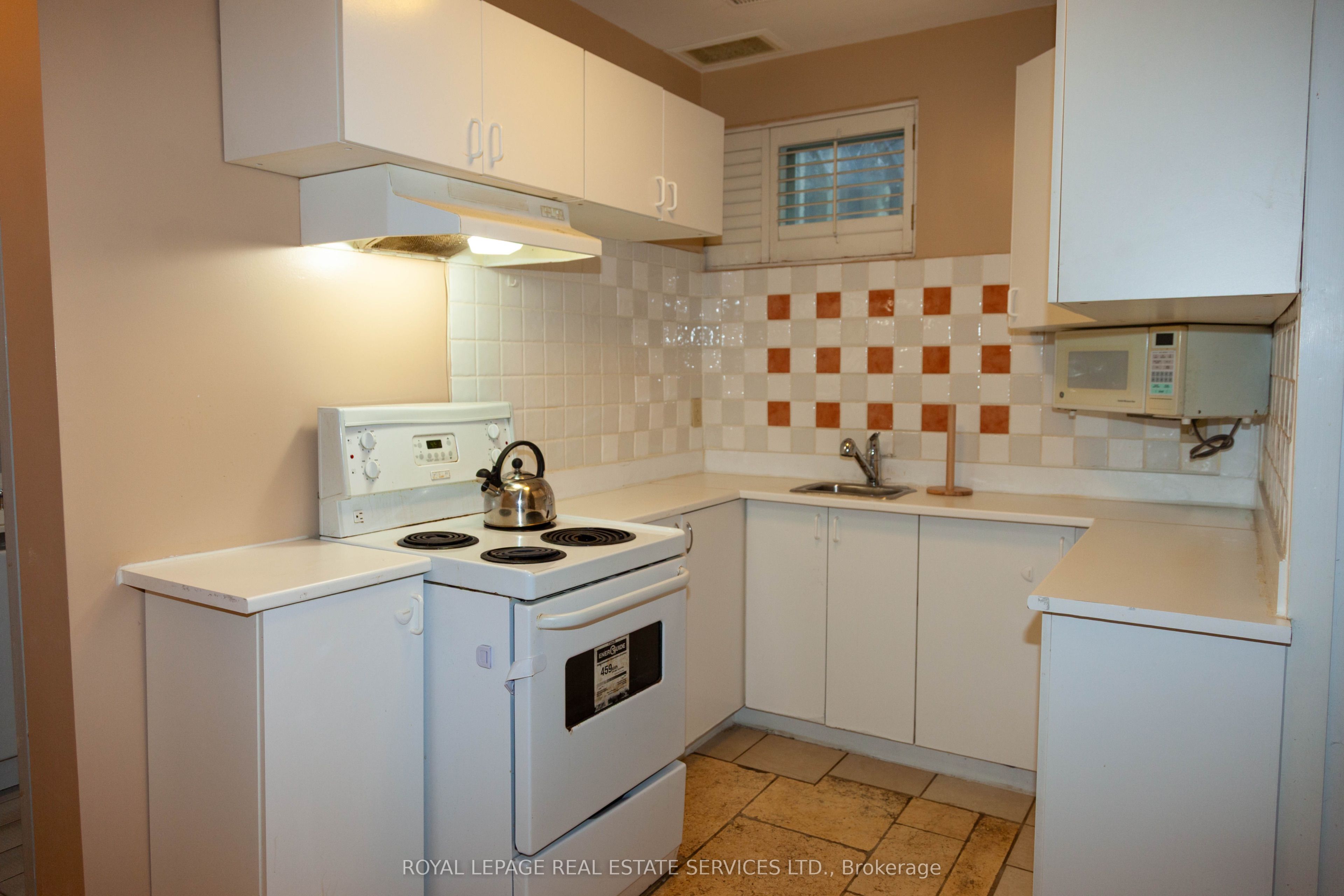 2B Debell Lane, Toronto, ON M2M 3Z4 photo 5