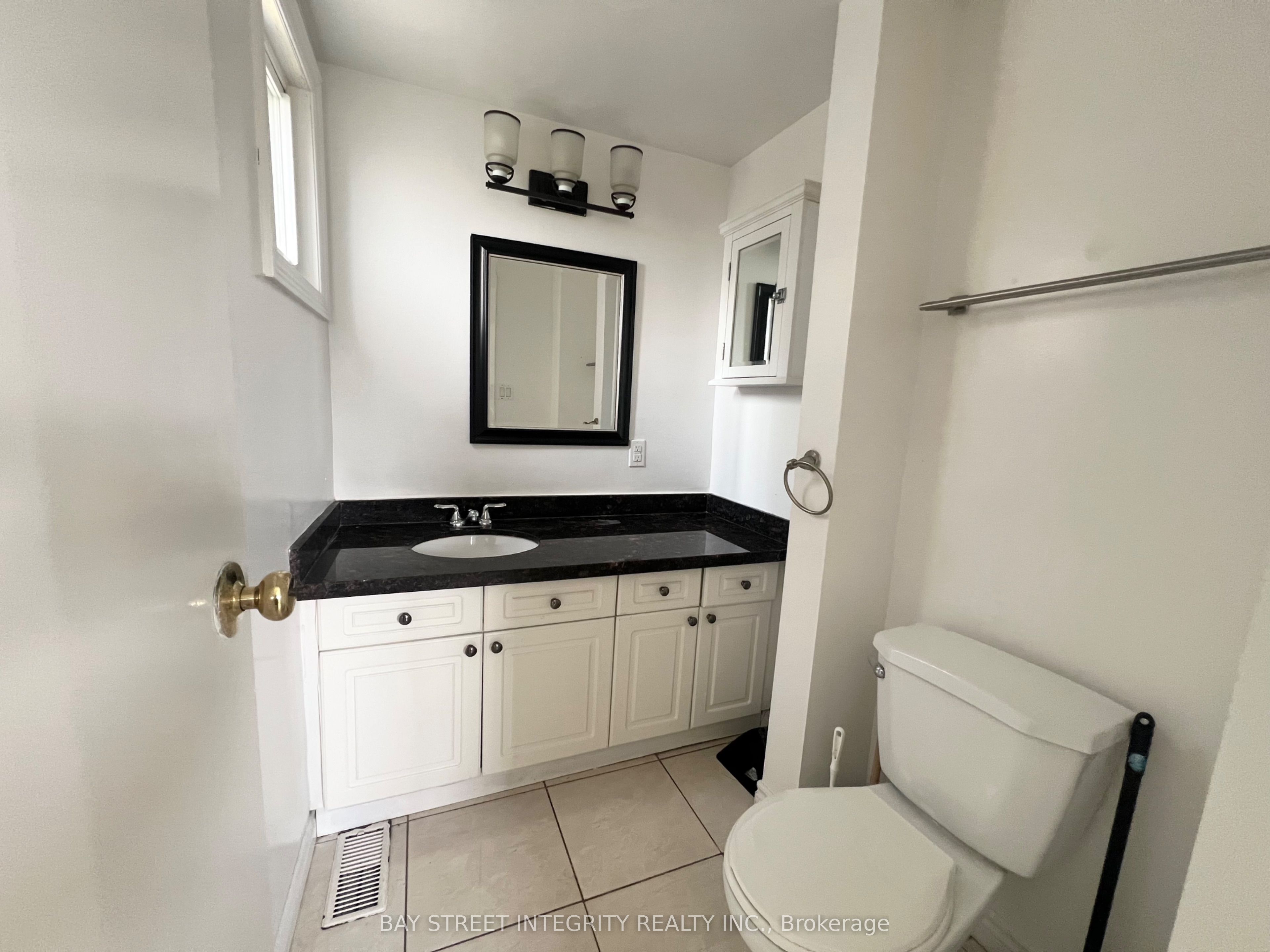 27 Tollerton Avenue, Toronto, ON M2K 2H1 photo 5