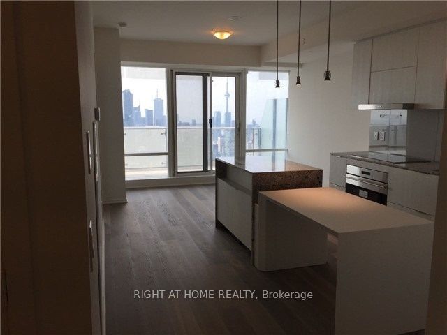 1 Bloor Street E 6305, Toronto, ON M4W 1A9 photo 2