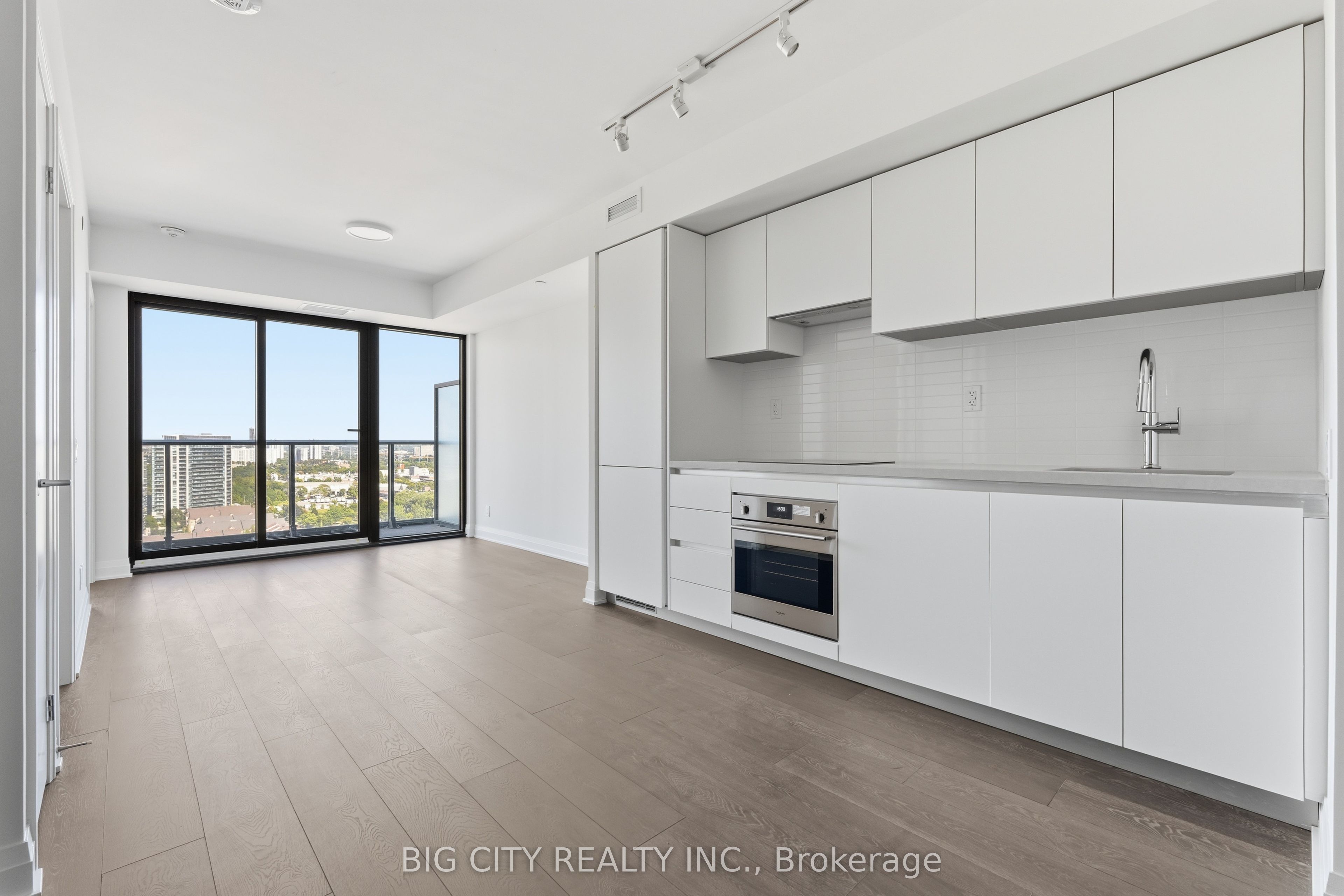 25 Frederick Todd Way 1808, Toronto, ON M4G 0C9 photo 4