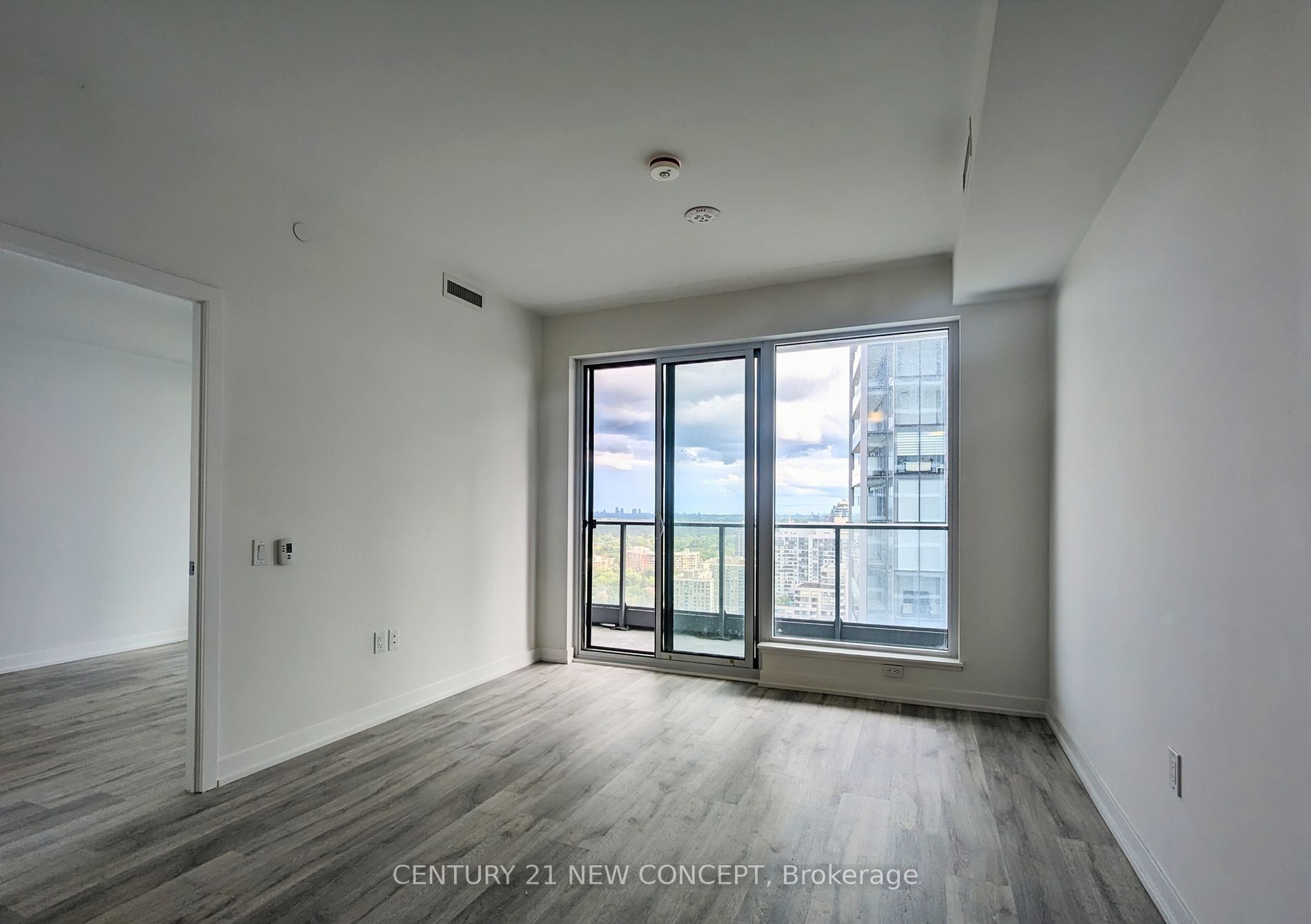 7 Golden Lion Heights 2905, Toronto, ON M2M 0C1 photo 3