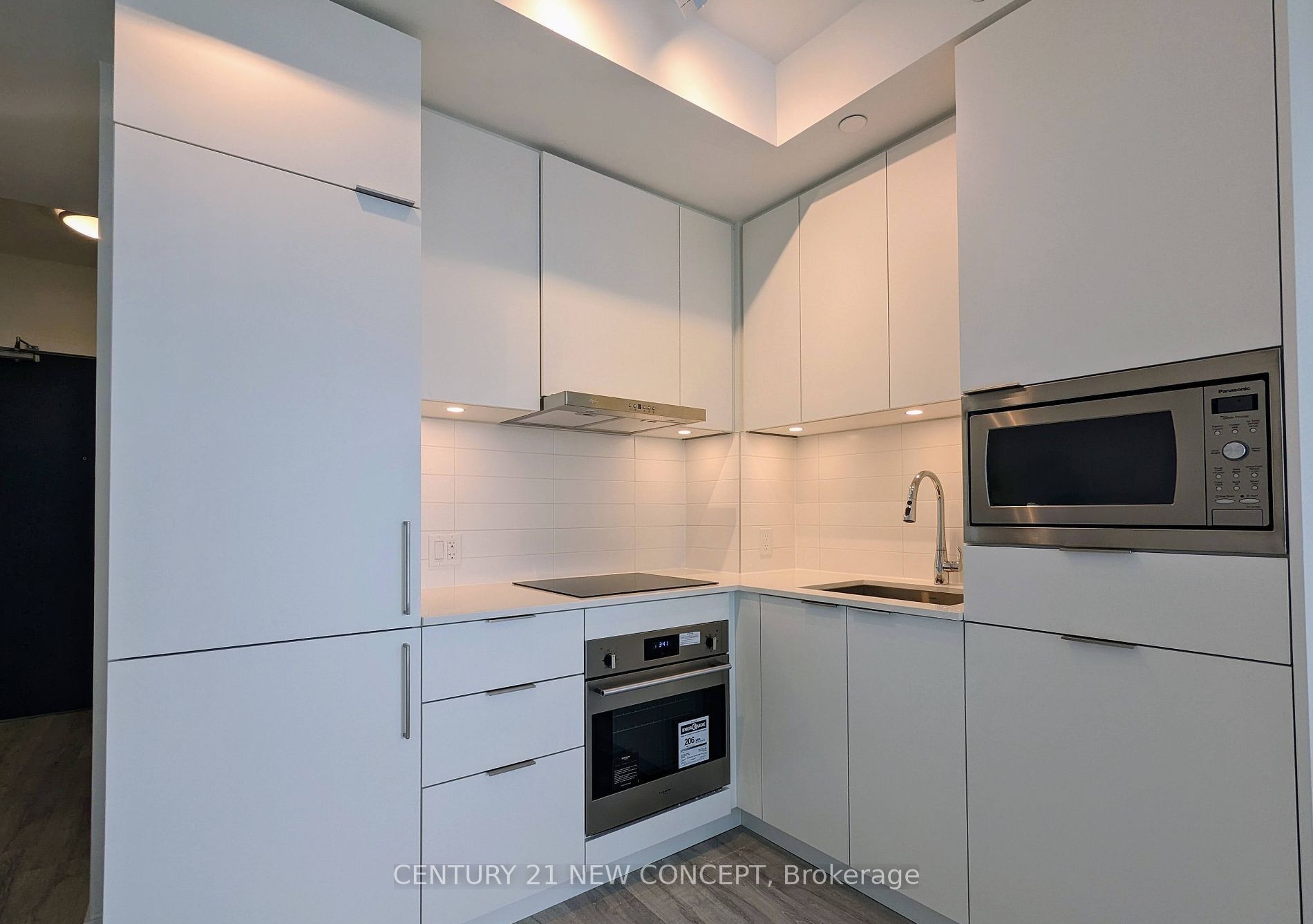 7 Golden Lion Heights 2905, Toronto, ON M2M 0C1 photo 4
