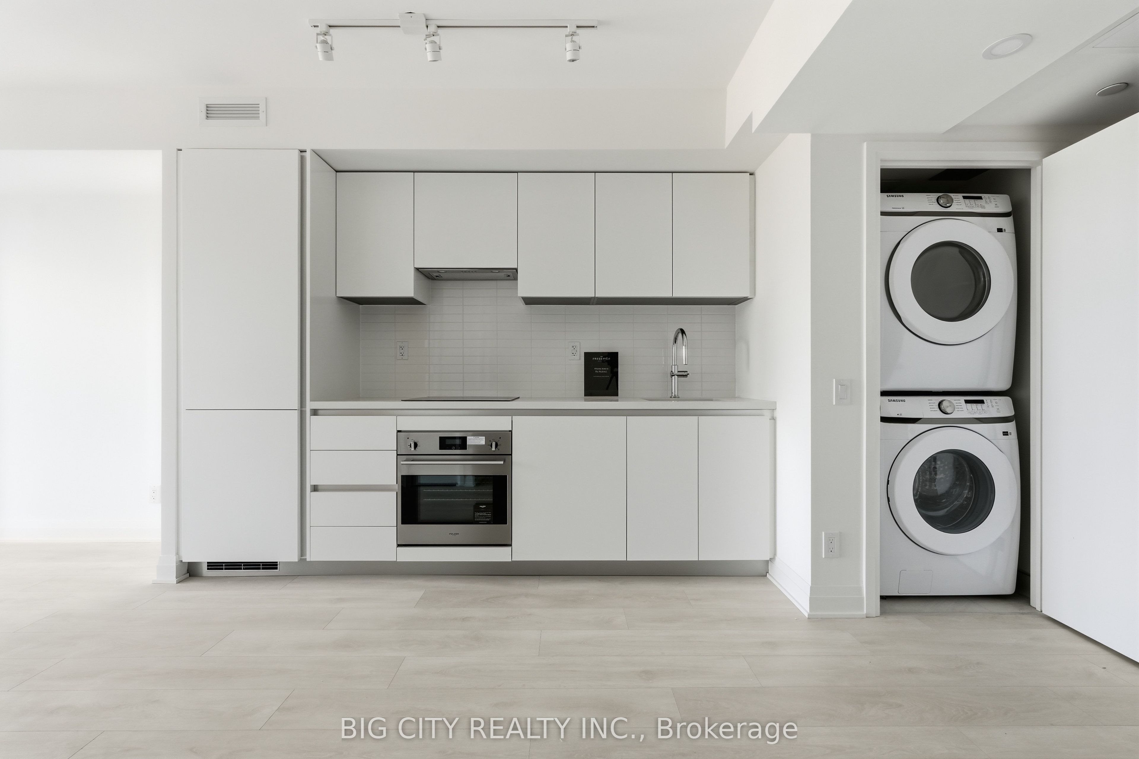25 Frederick Todd Way 2108, Toronto, ON M4G 0C6 photo 5