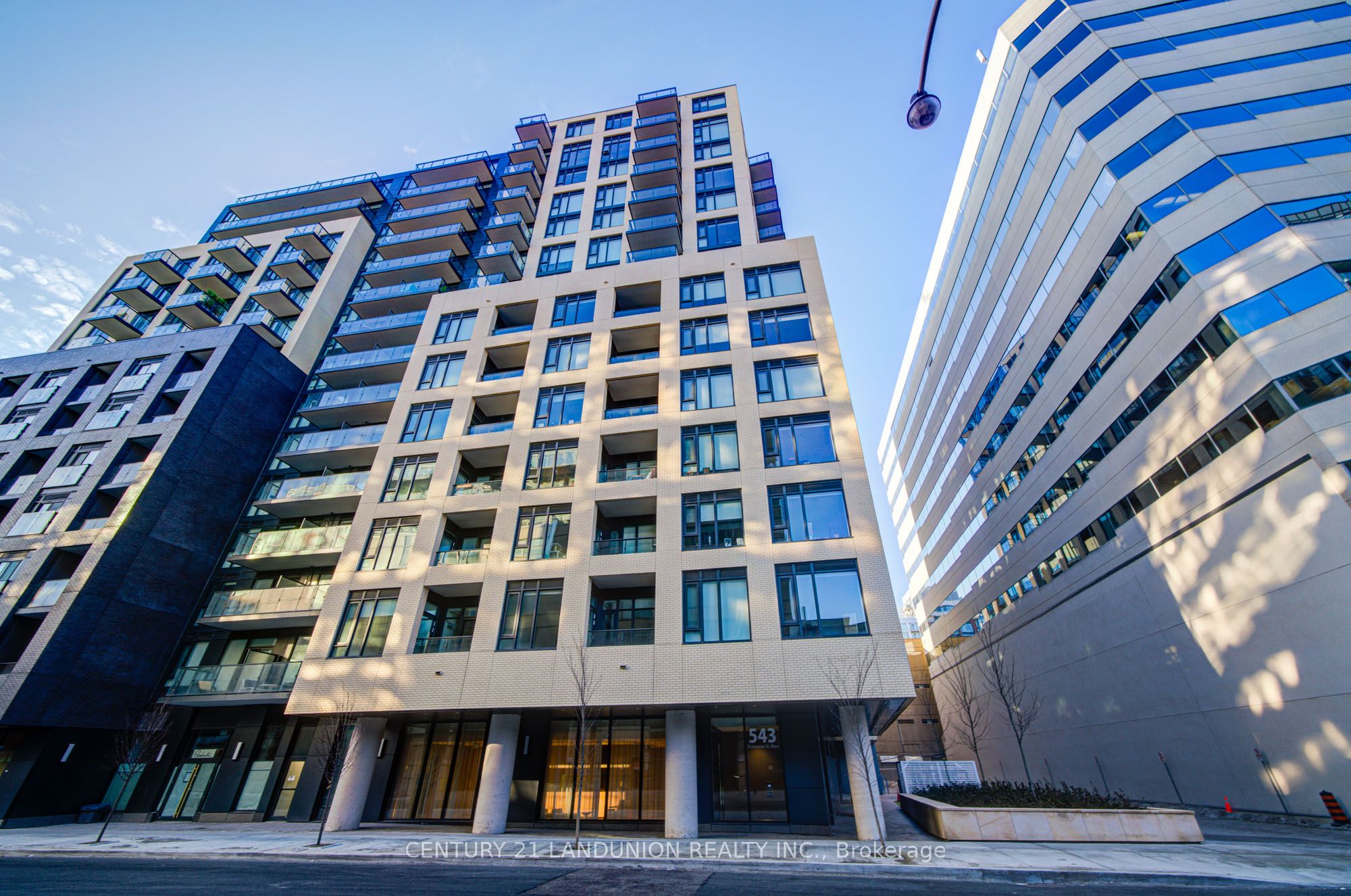 543 Richmond Street W 414, Toronto, ON M5V 1Y6