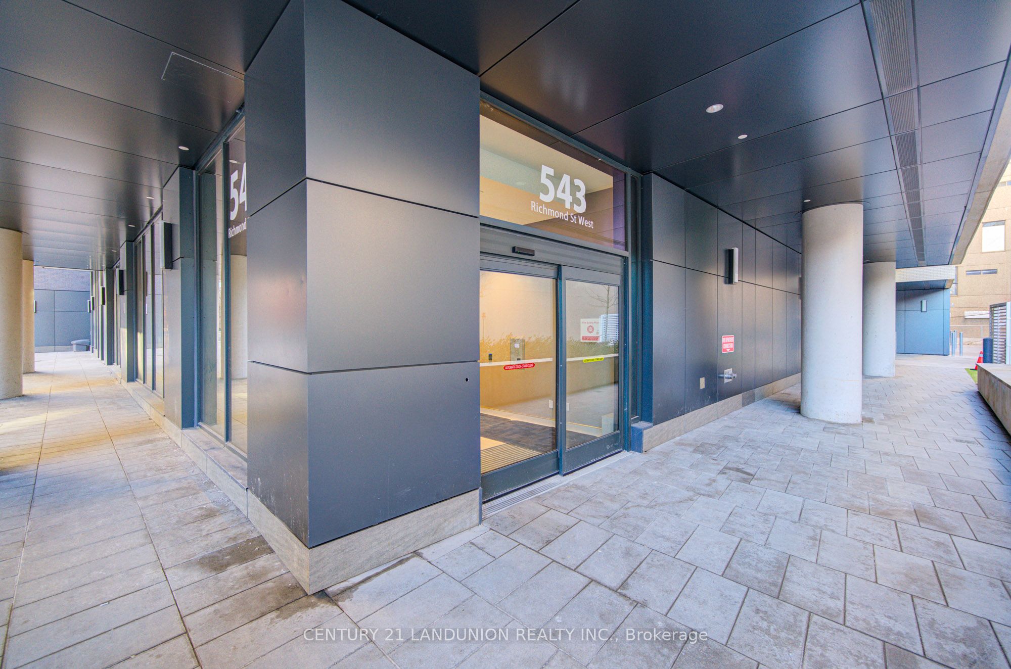 543 Richmond Street W 414, Toronto, ON M5V 1Y6 photo 2