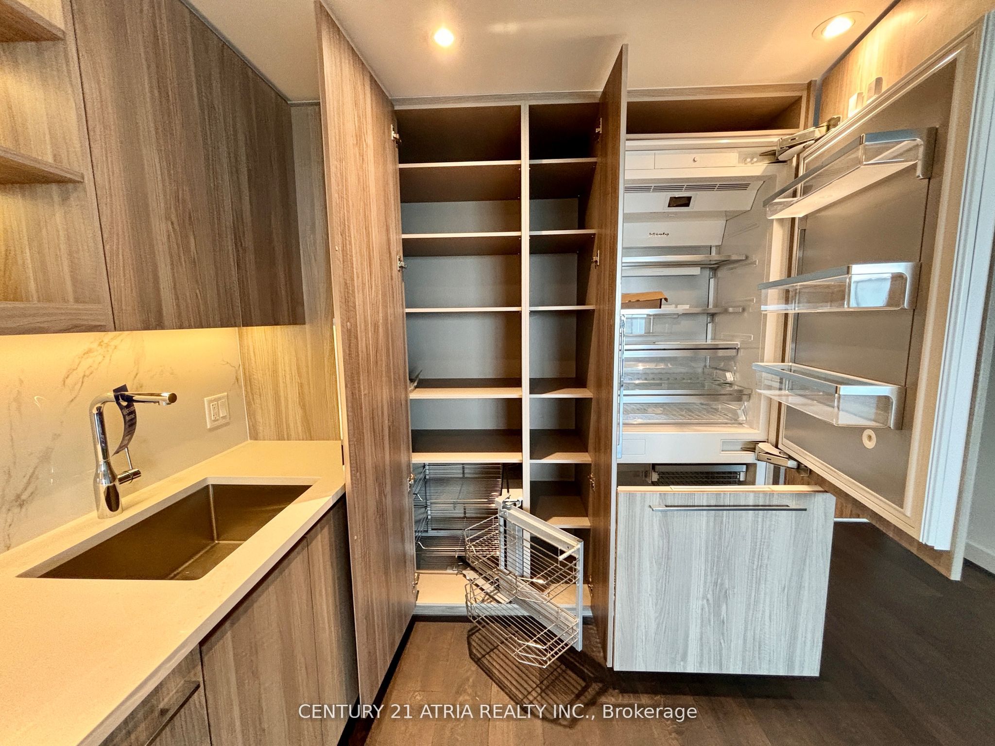 27 McMahon Drive 2308, Toronto, ON M2K 0J2 photo 5