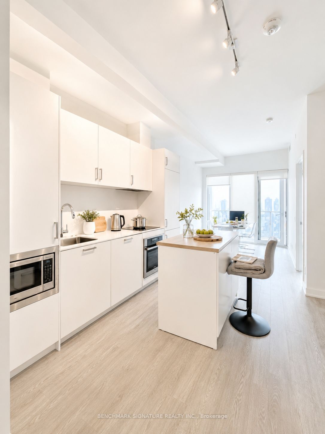 88 Queen Street E 5209, Toronto, ON M5C 0B6 photo 4