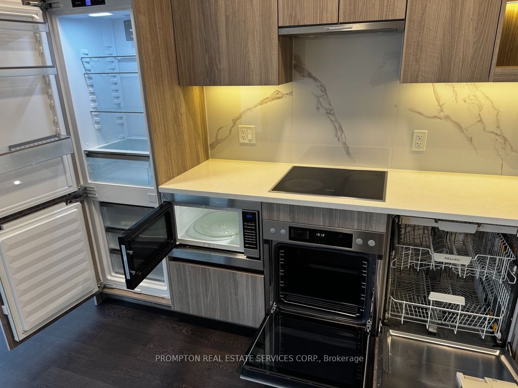 27 Mcmahon Drive 307, Toronto, ON M2K 0J2 photo 5