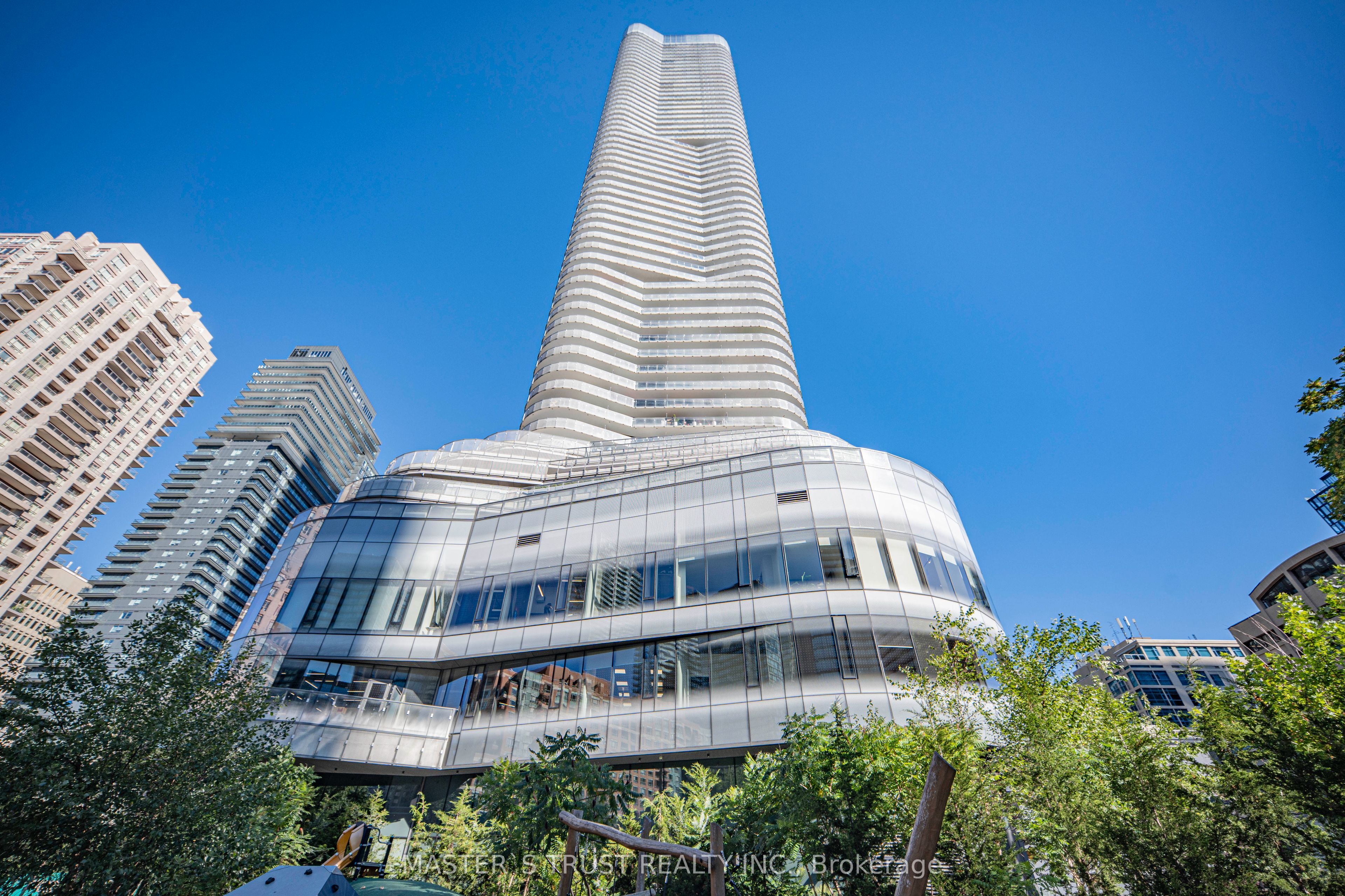 11 Wellesley Street W 2806, Toronto, ON M4Y 1E8