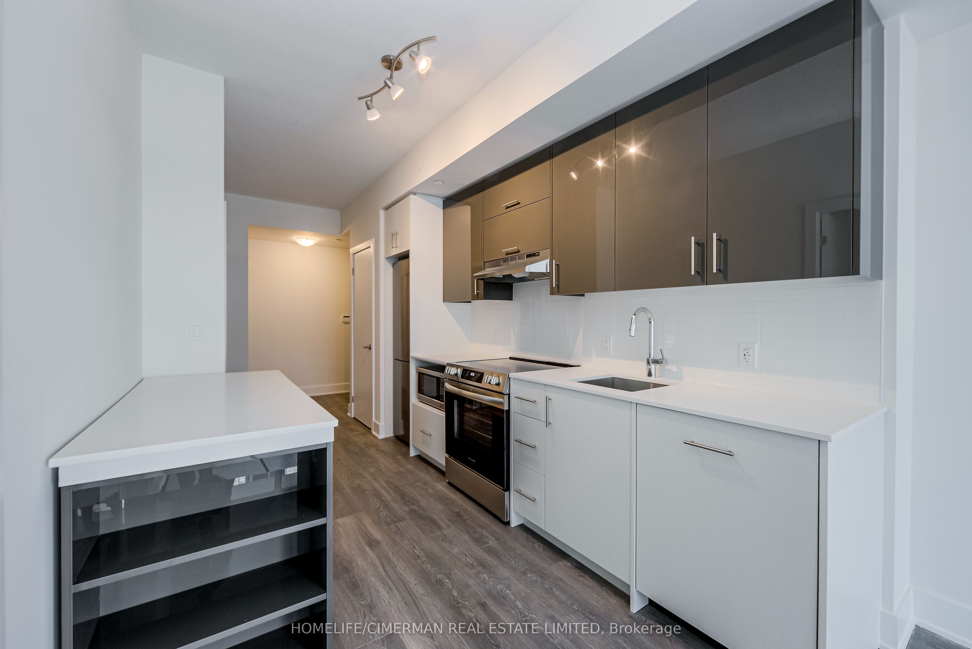 188 Fairview Mall Drive 1816, Toronto, ON M2J 0H7 photo 3