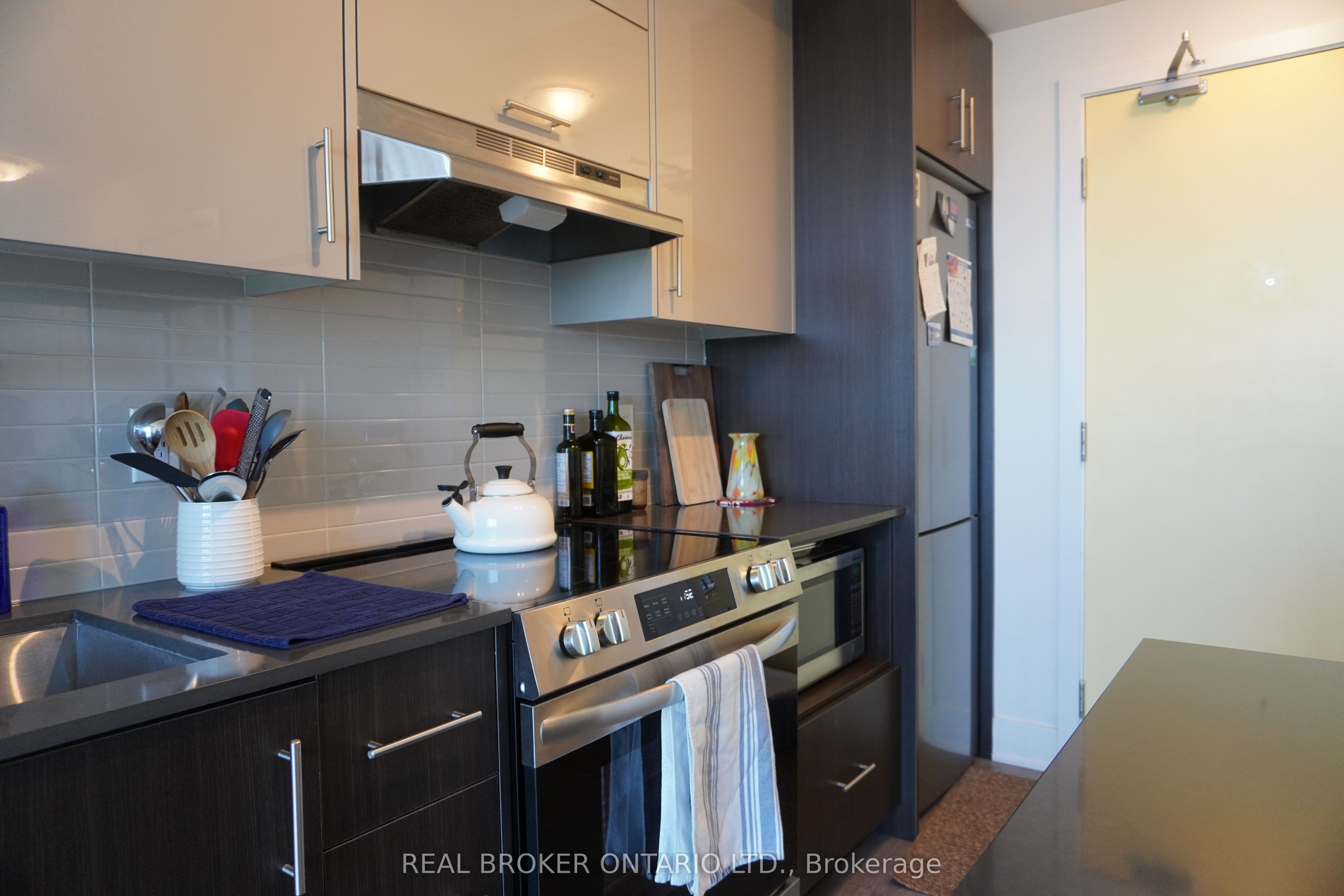 188 Fairview Mall Drive 1908, Toronto, ON M2J 4T1 photo 3