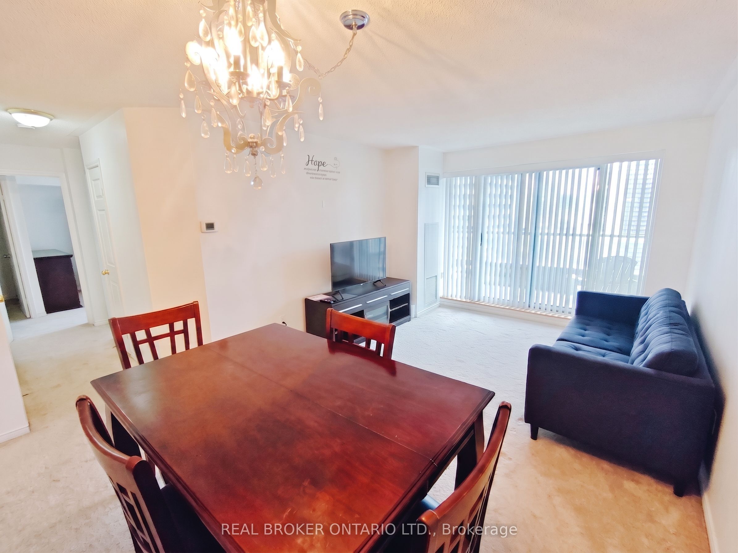 909 Bay Street 1908, Toronto, ON M5S 3G2 photo 3
