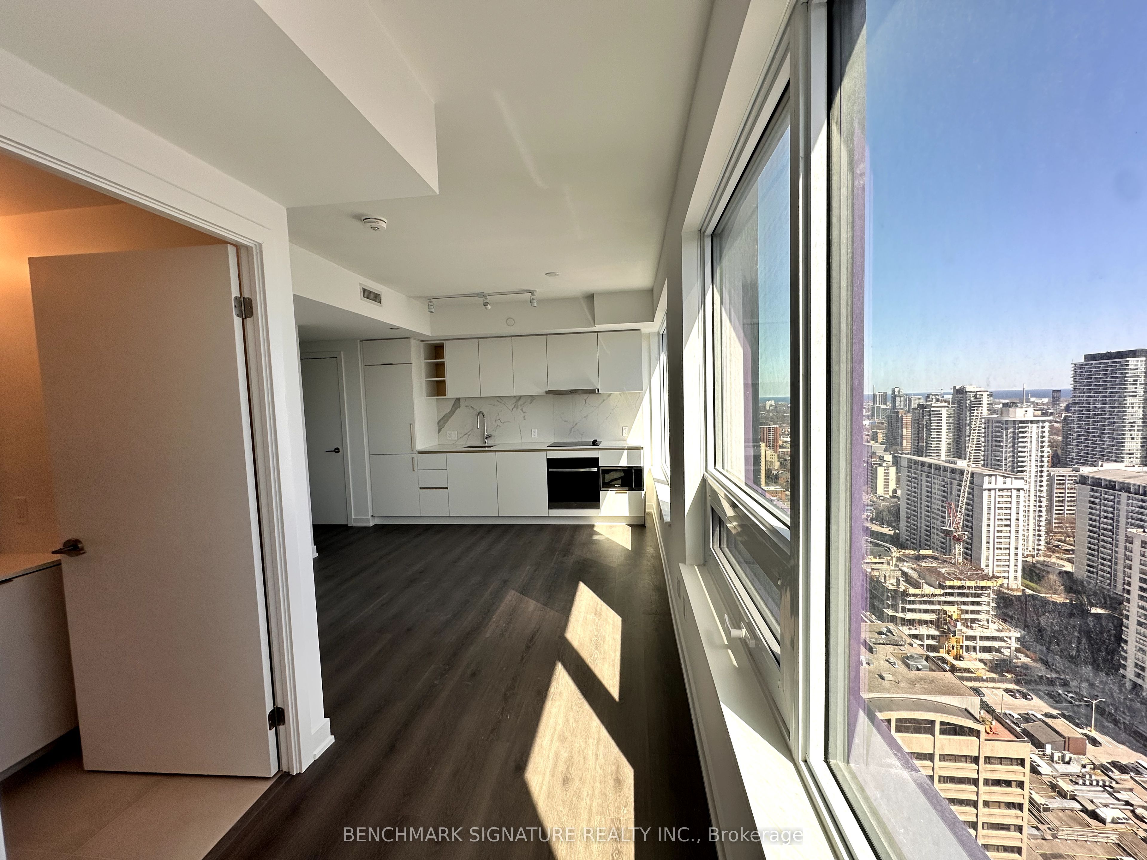 8 Wellesley Street W 3515, Toronto, ON M4Y 0J5 photo 2