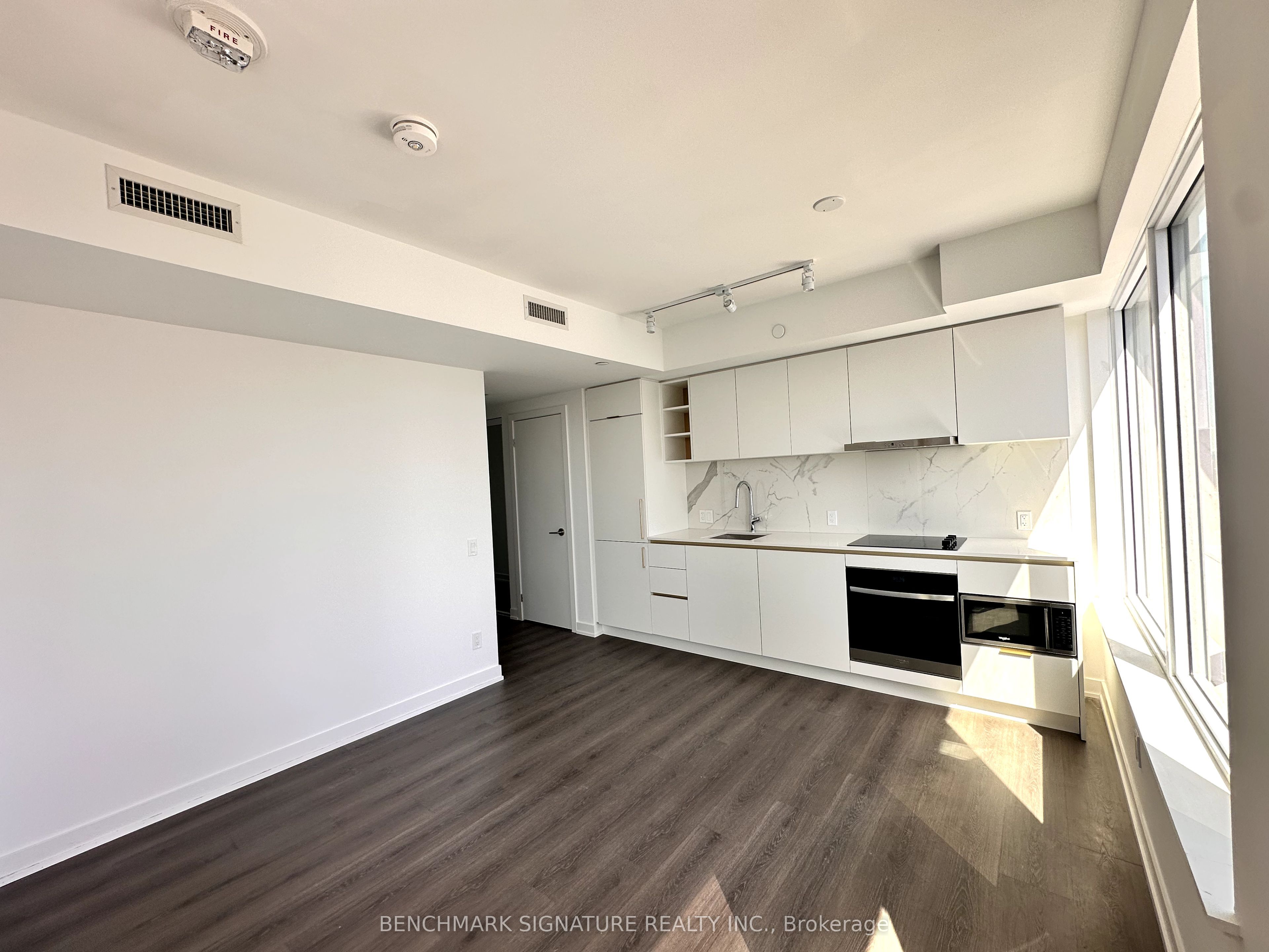 8 Wellesley Street W 3515, Toronto, ON M4Y 0J5 photo 4