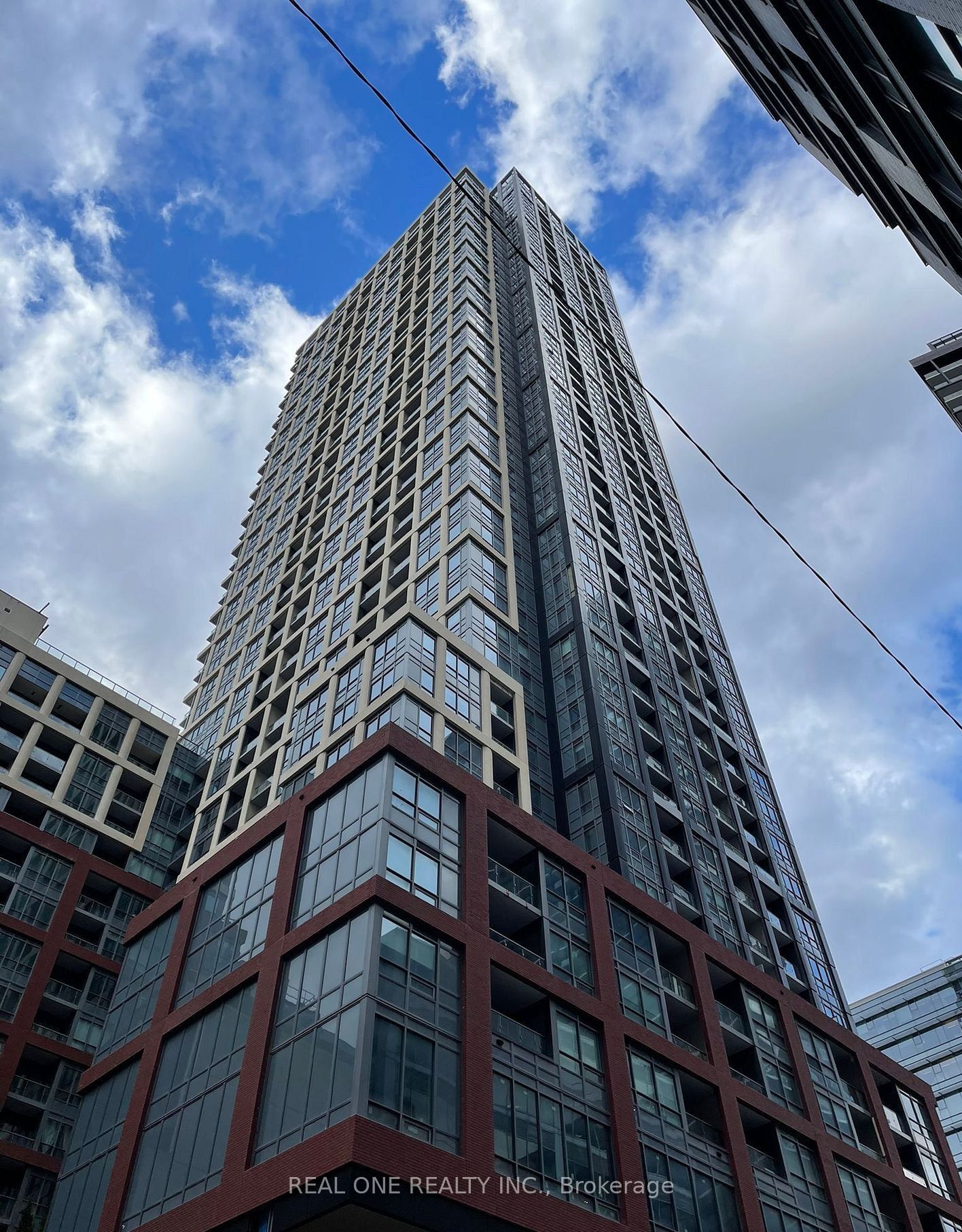 108 Peter Street 3705, Toronto, ON M5V 0W2