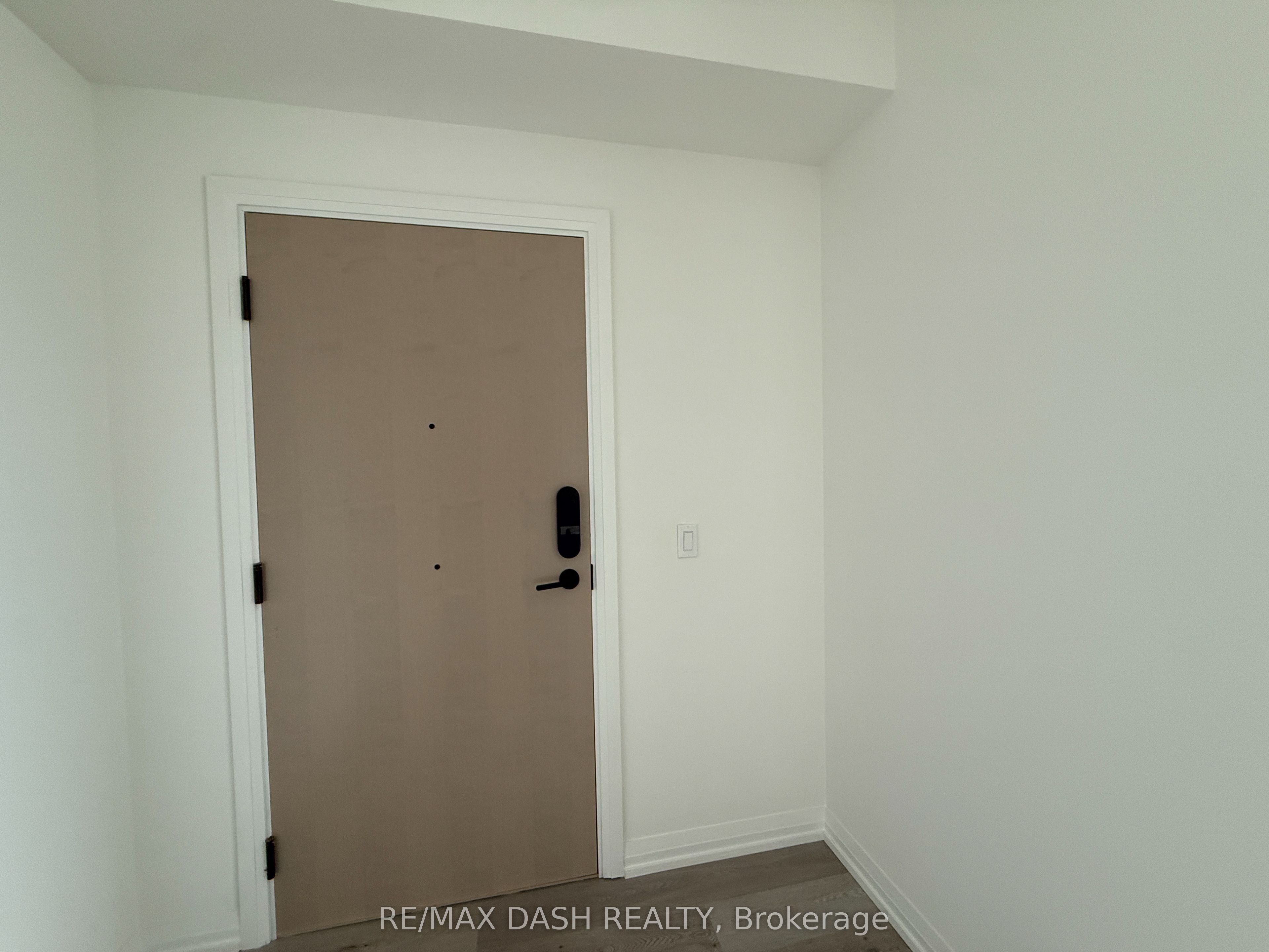 280 Dundas Street W 3111, Toronto, ON M5T 0E3 photo 2